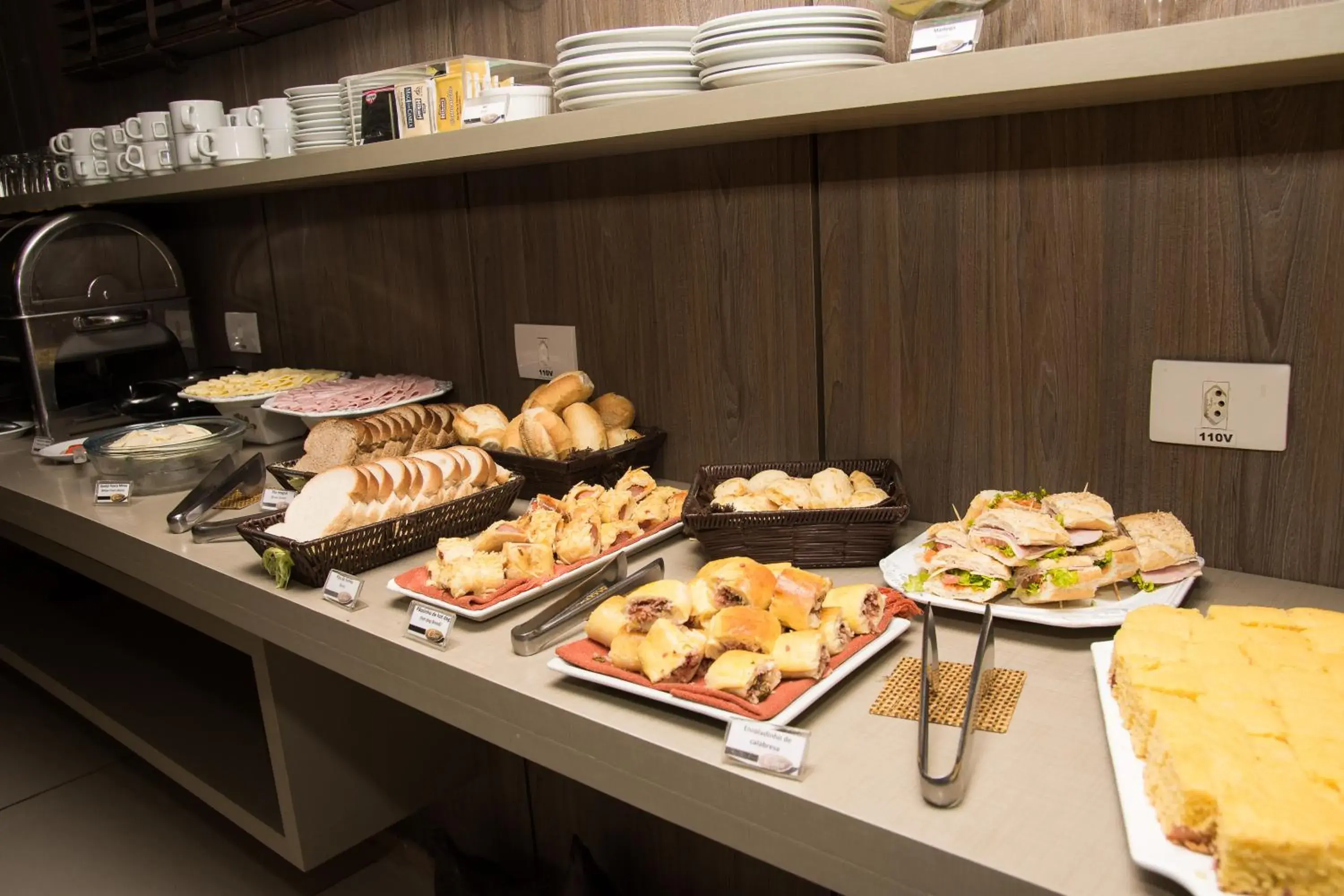 Breakfast in Class Hotel Guaxupé Breakfast in Class Hotel Guaxupé