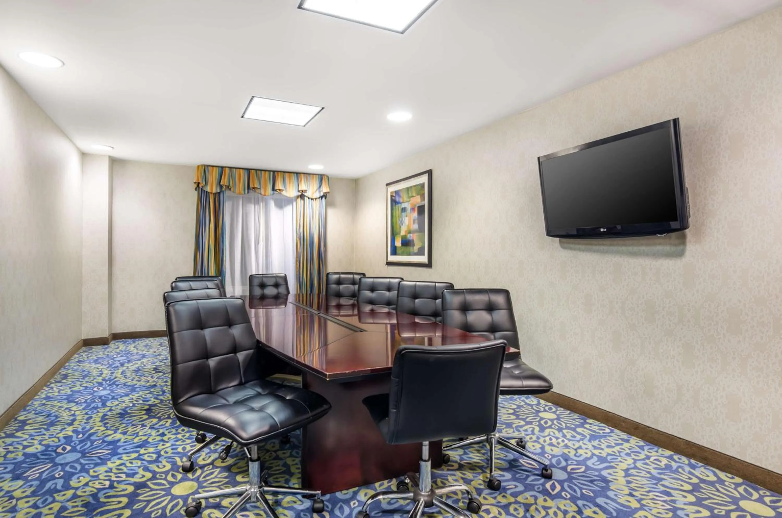 Meeting/conference room in Best Western Plus Waynesboro
