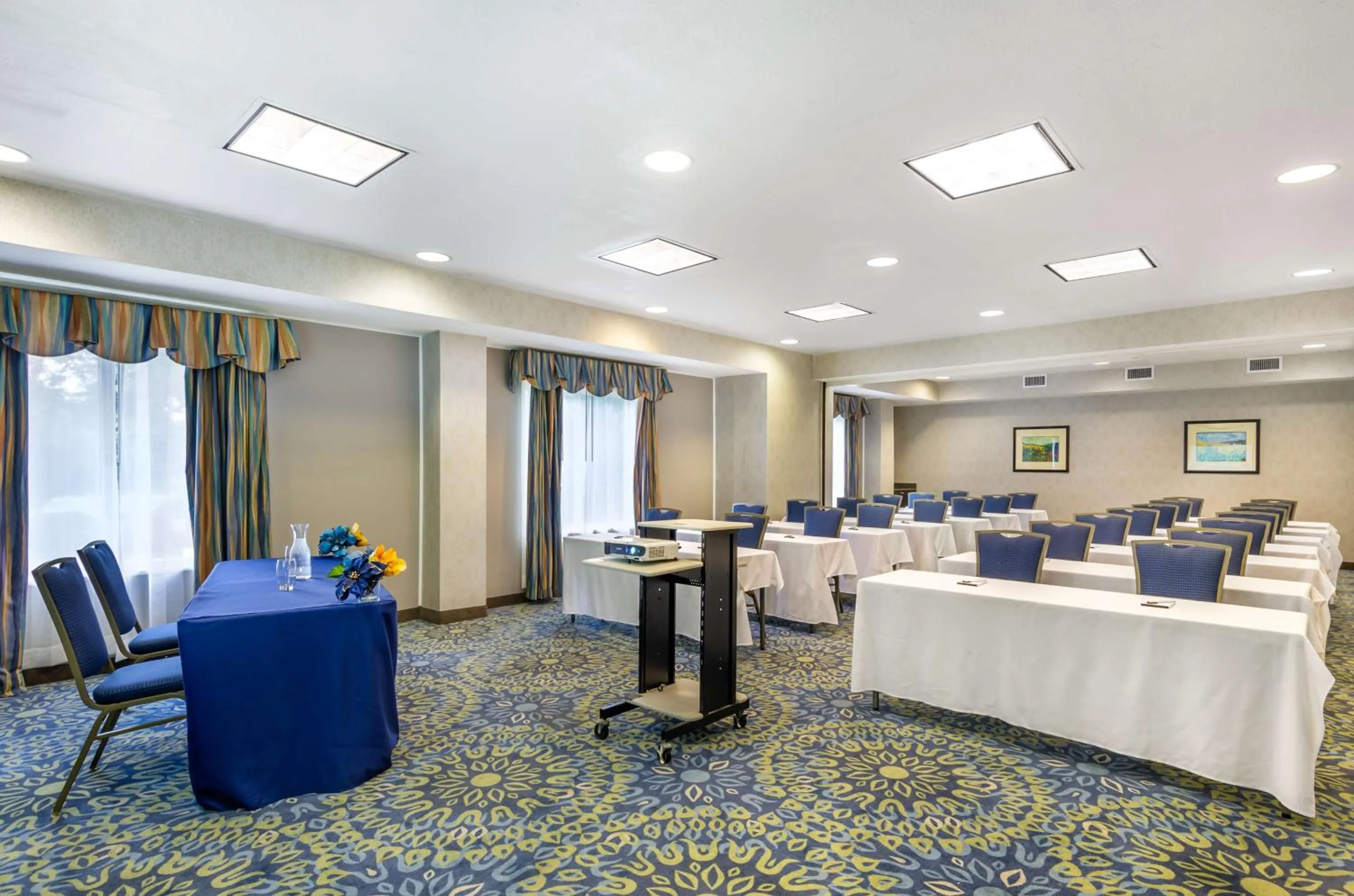 Meeting/conference room in Best Western Plus Waynesboro