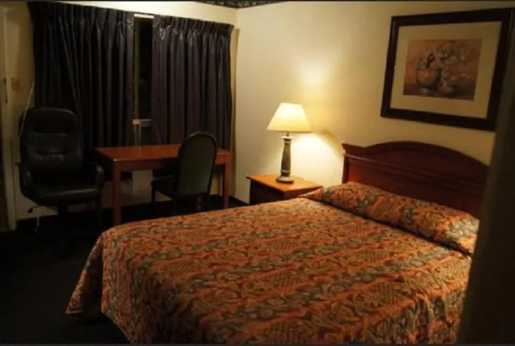 Bed in Budget Inn