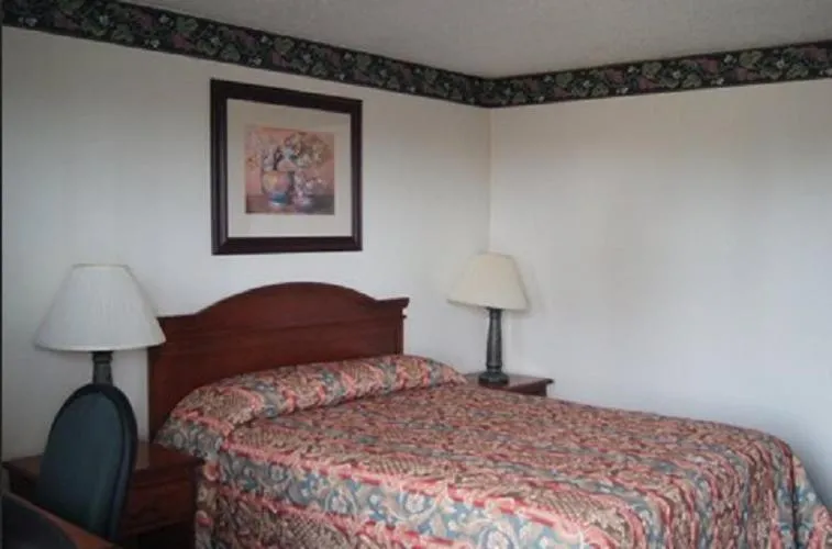 Bed in Budget Inn