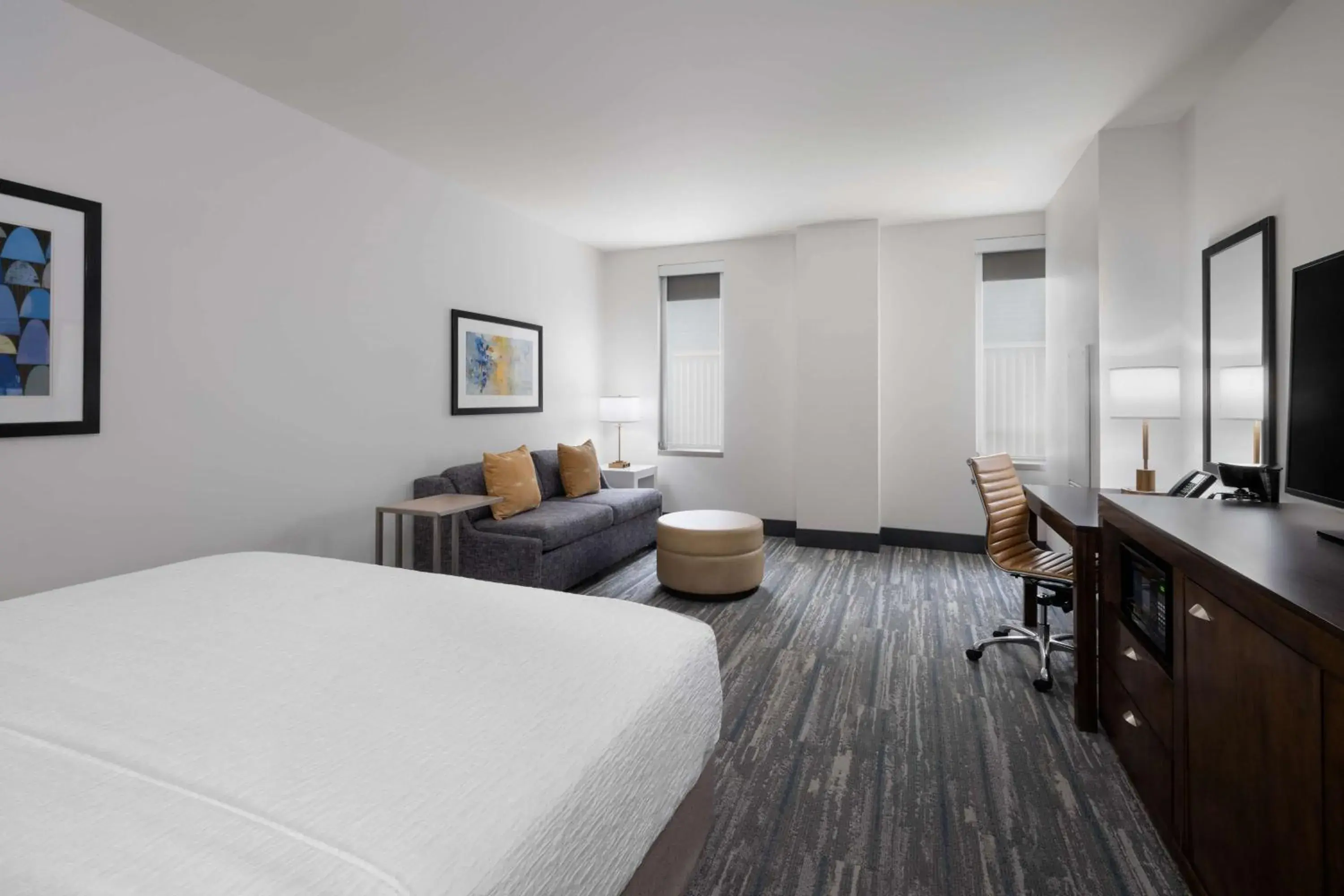 King Room with King Bed - Non-Smoking in Hampton Inn & Suites Denver Downtown Convention Center King Room with King Bed - Non-Smoking in Hampton Inn & Suites Denver Downtown Convention Center