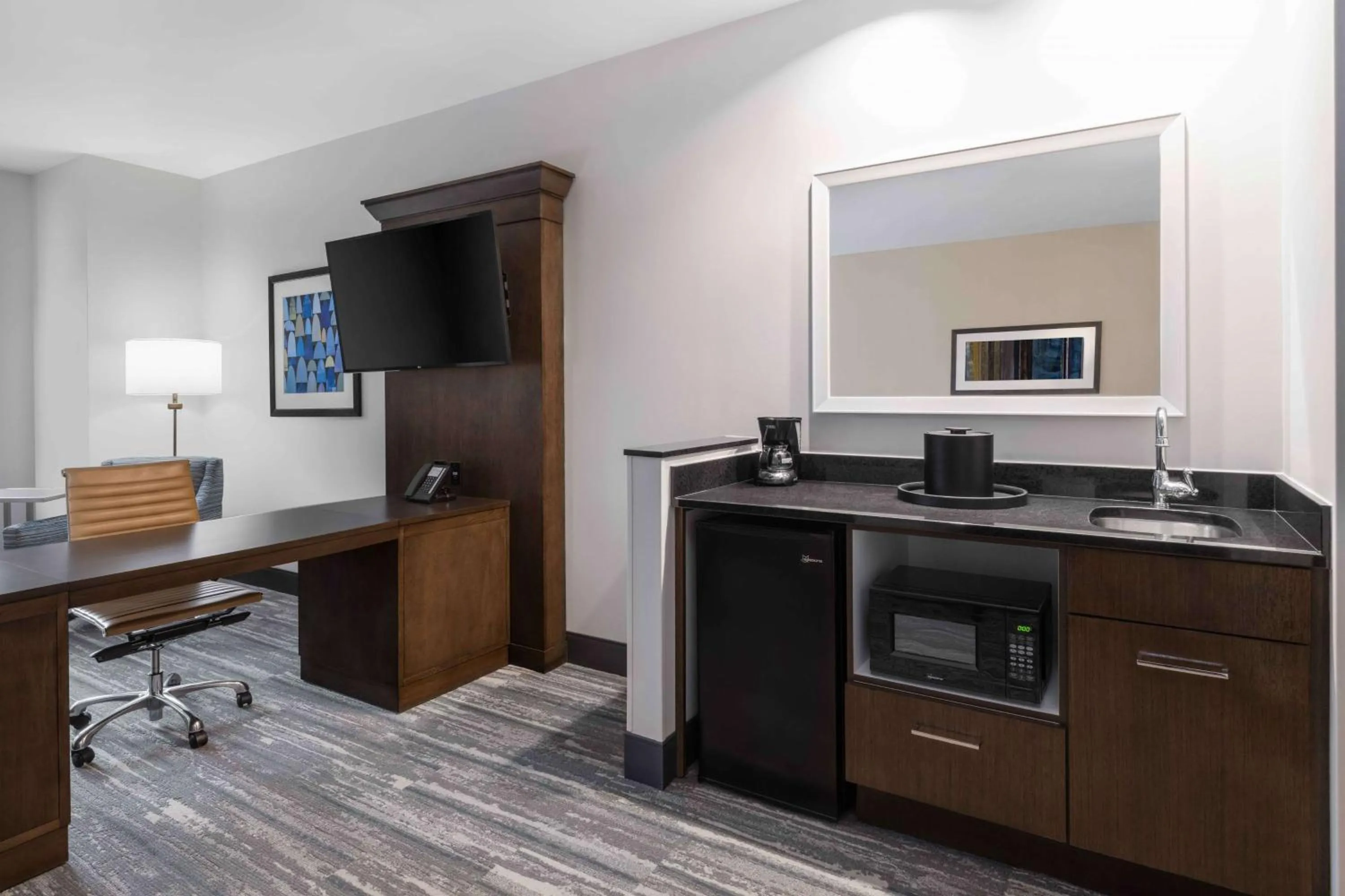 Photo of the whole room in Hampton Inn & Suites Denver Downtown Convention Center
