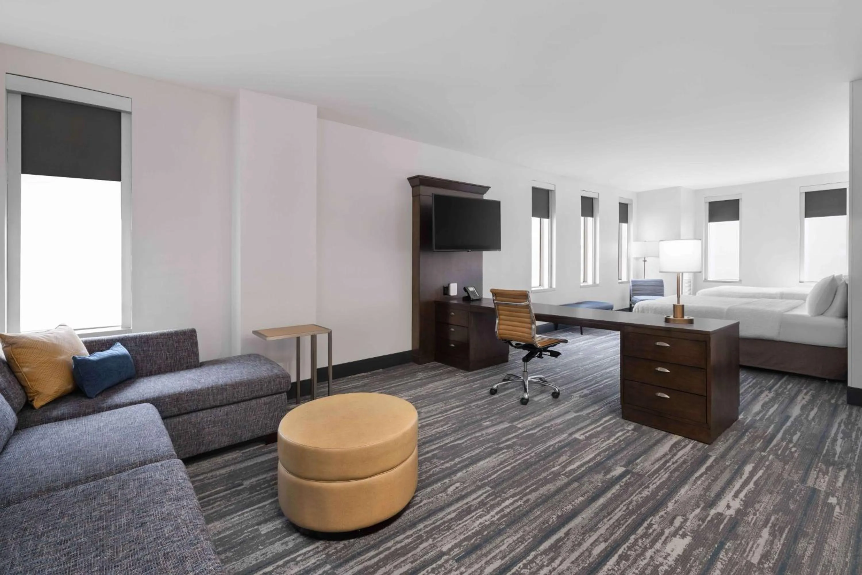 Bedroom, Bed in Hampton Inn & Suites Denver Downtown Convention Center