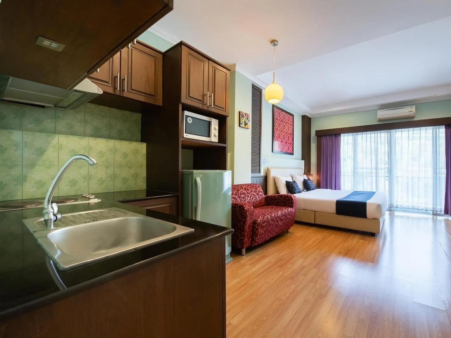 Blooming Hill Boutique Suites