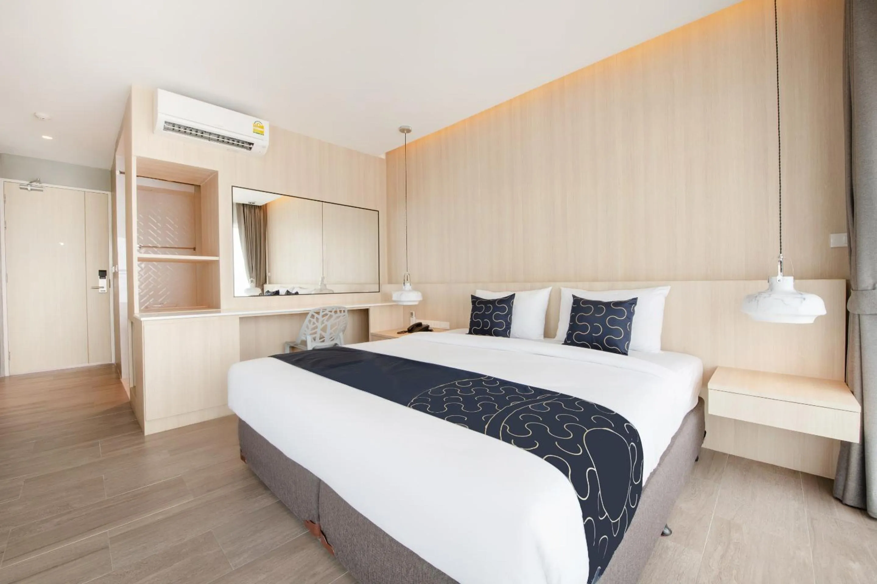 Bedroom, Bed in Blooming Hill Boutique Suites