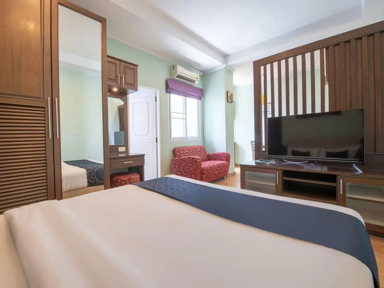 Bed in Blooming Hill Boutique Suites