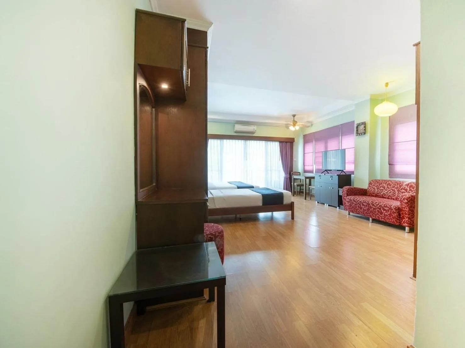 Blooming Hill Boutique Suites