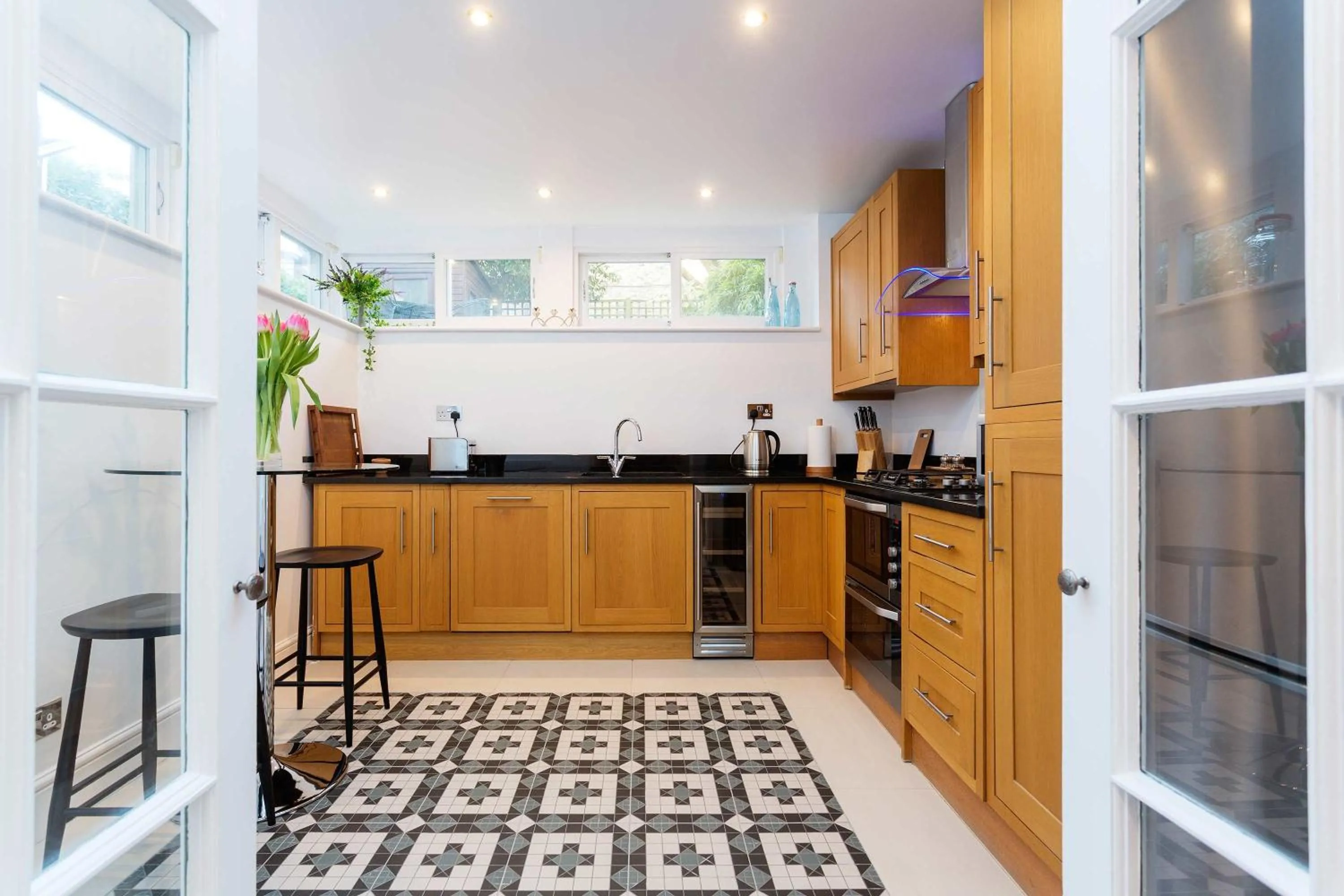 kitchen in Veeve - Village Beauty