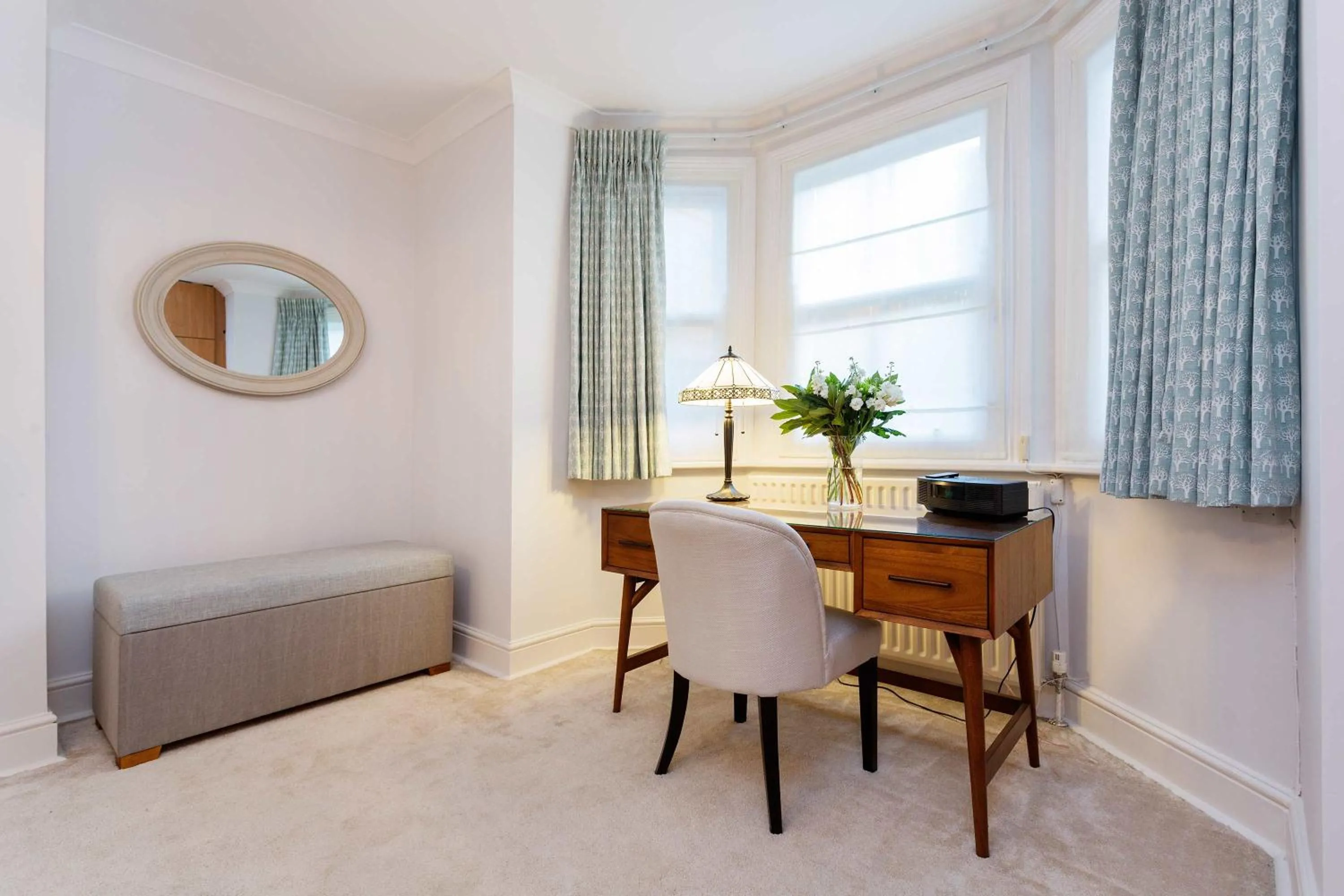 Bedroom in Veeve - Village Beauty