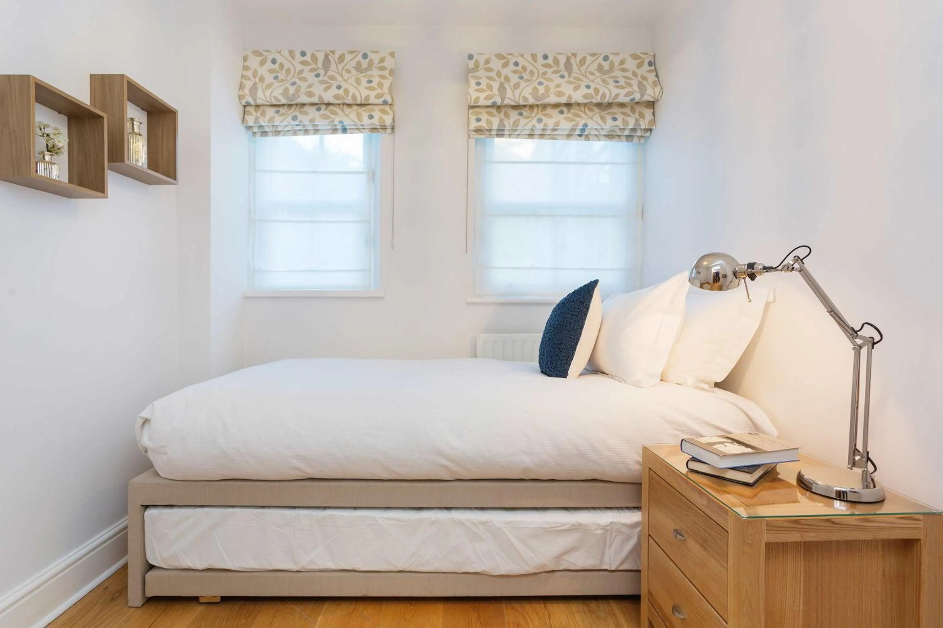 Bedroom, Bed in Veeve - Village Beauty