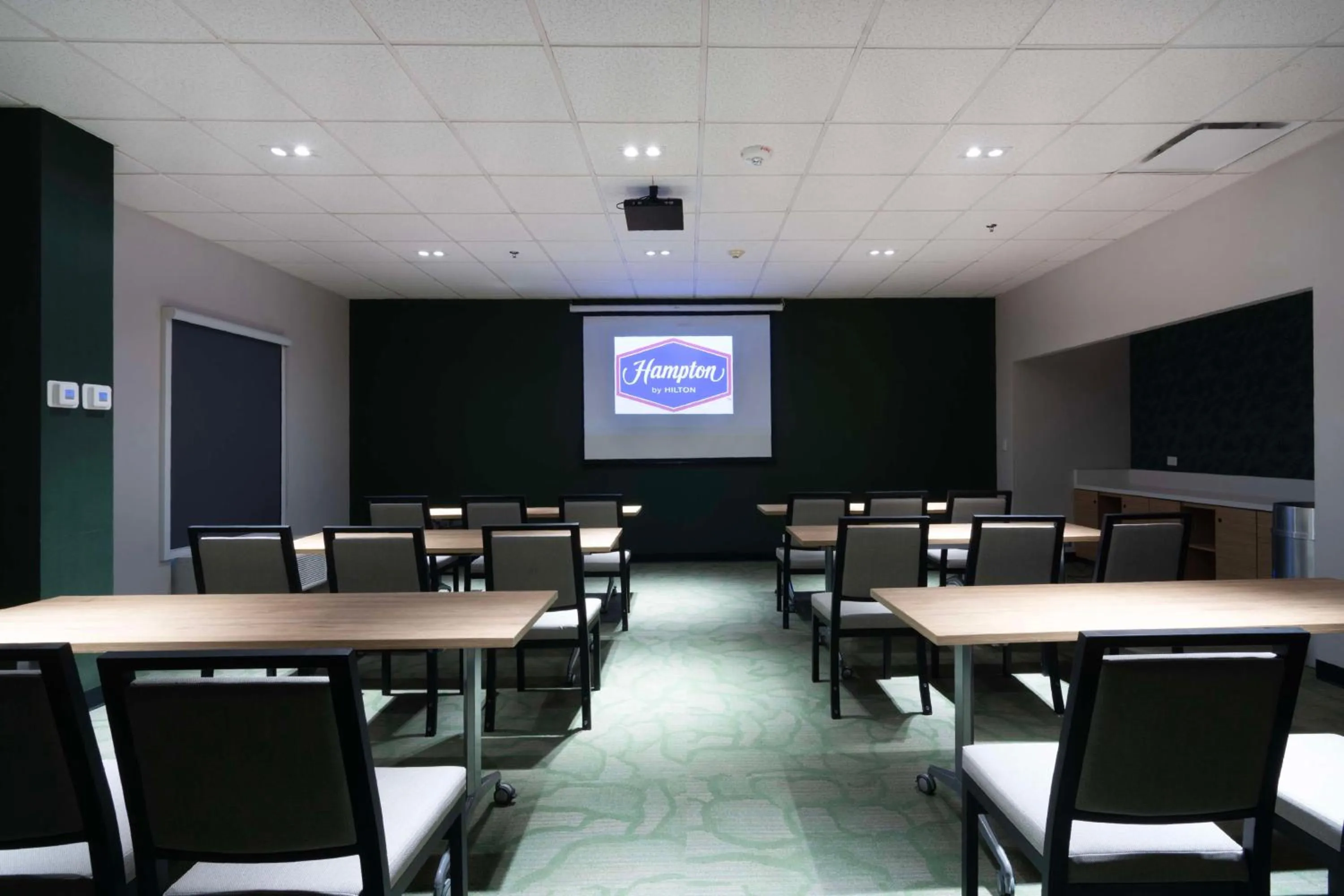 Meeting/conference room in Hampton by Hilton Saltillo Zona Aeropuerto