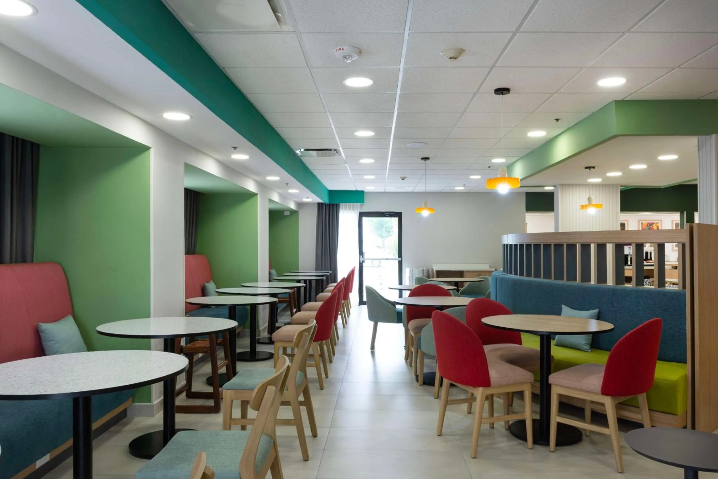 Lobby or reception in Hampton by Hilton Saltillo Zona Aeropuerto