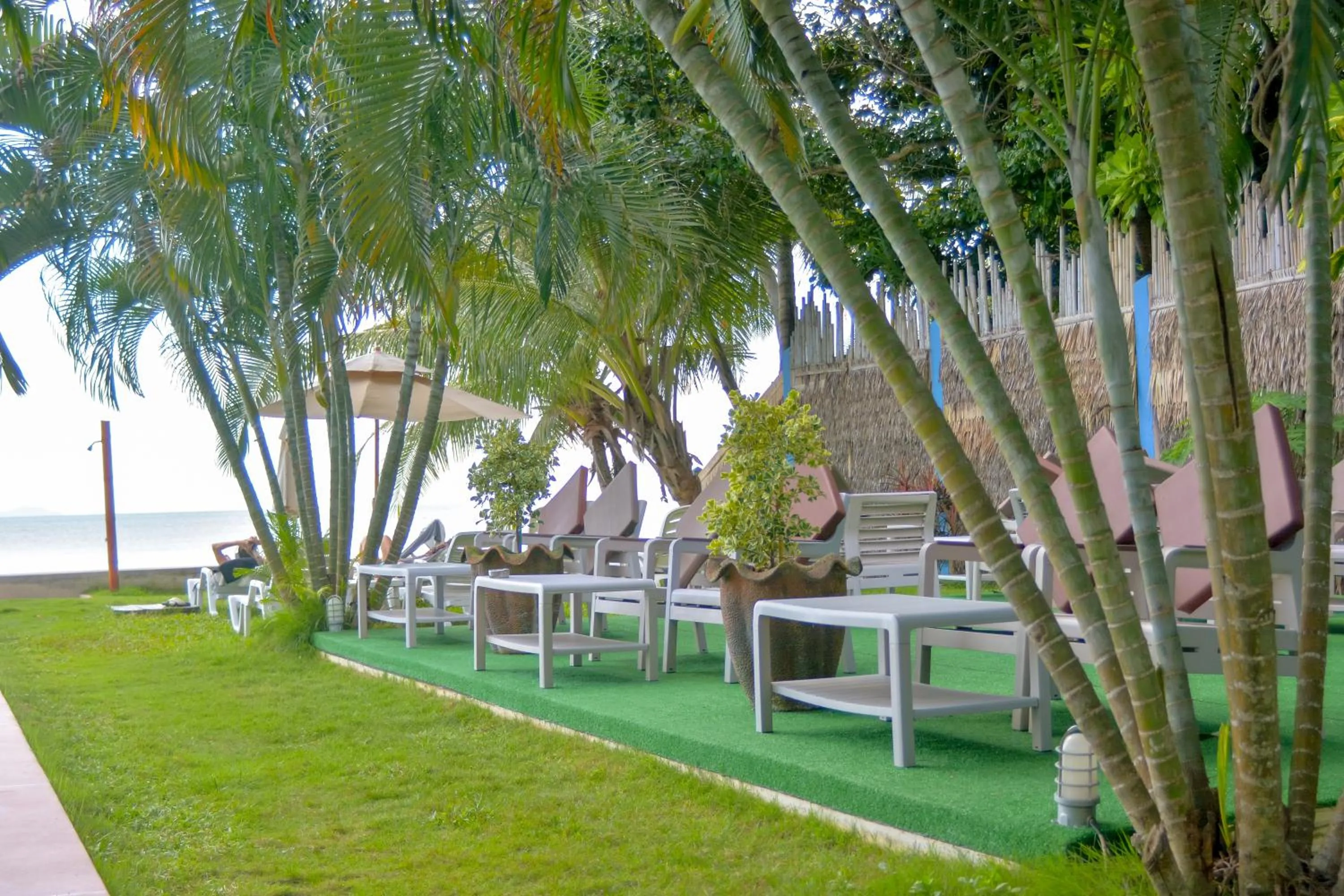 Le Divine Comedie Beach Resort