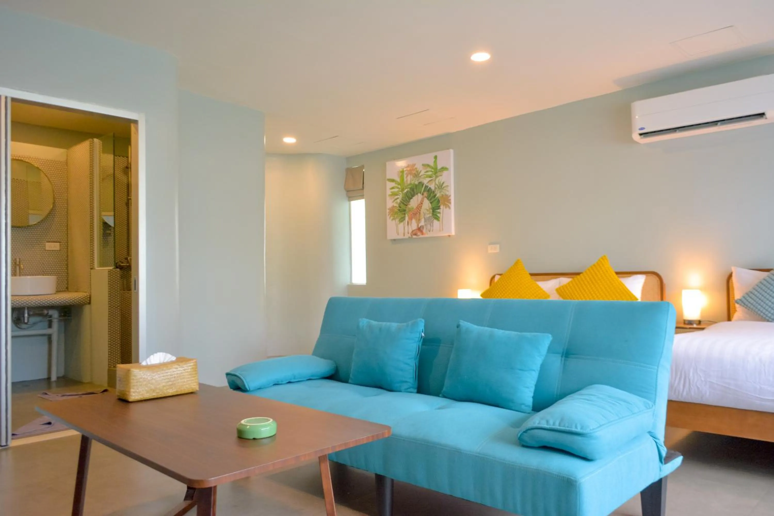 Bed in Le Divine Comedie Beach Resort