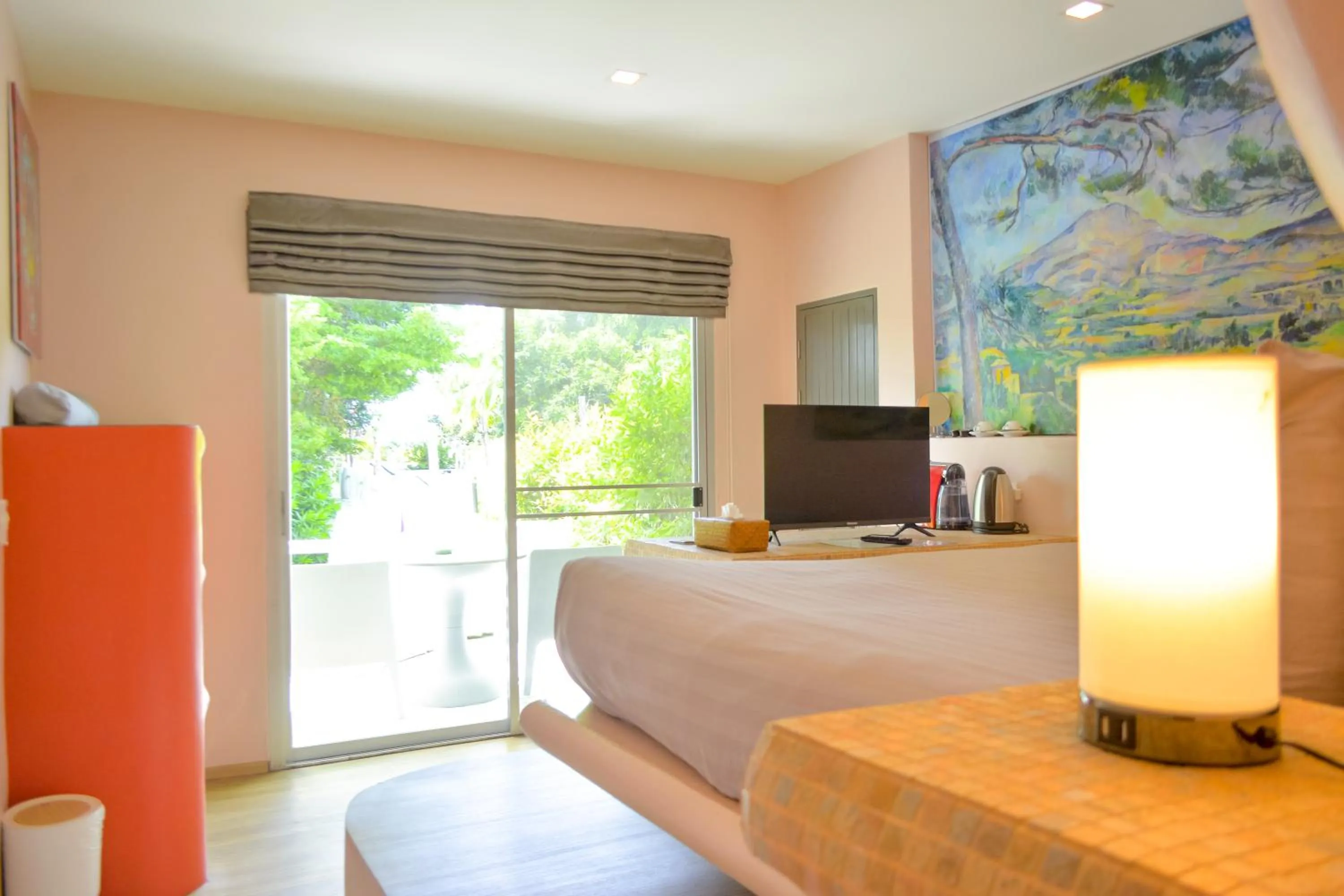 Bed in Le Divine Comedie Beach Resort