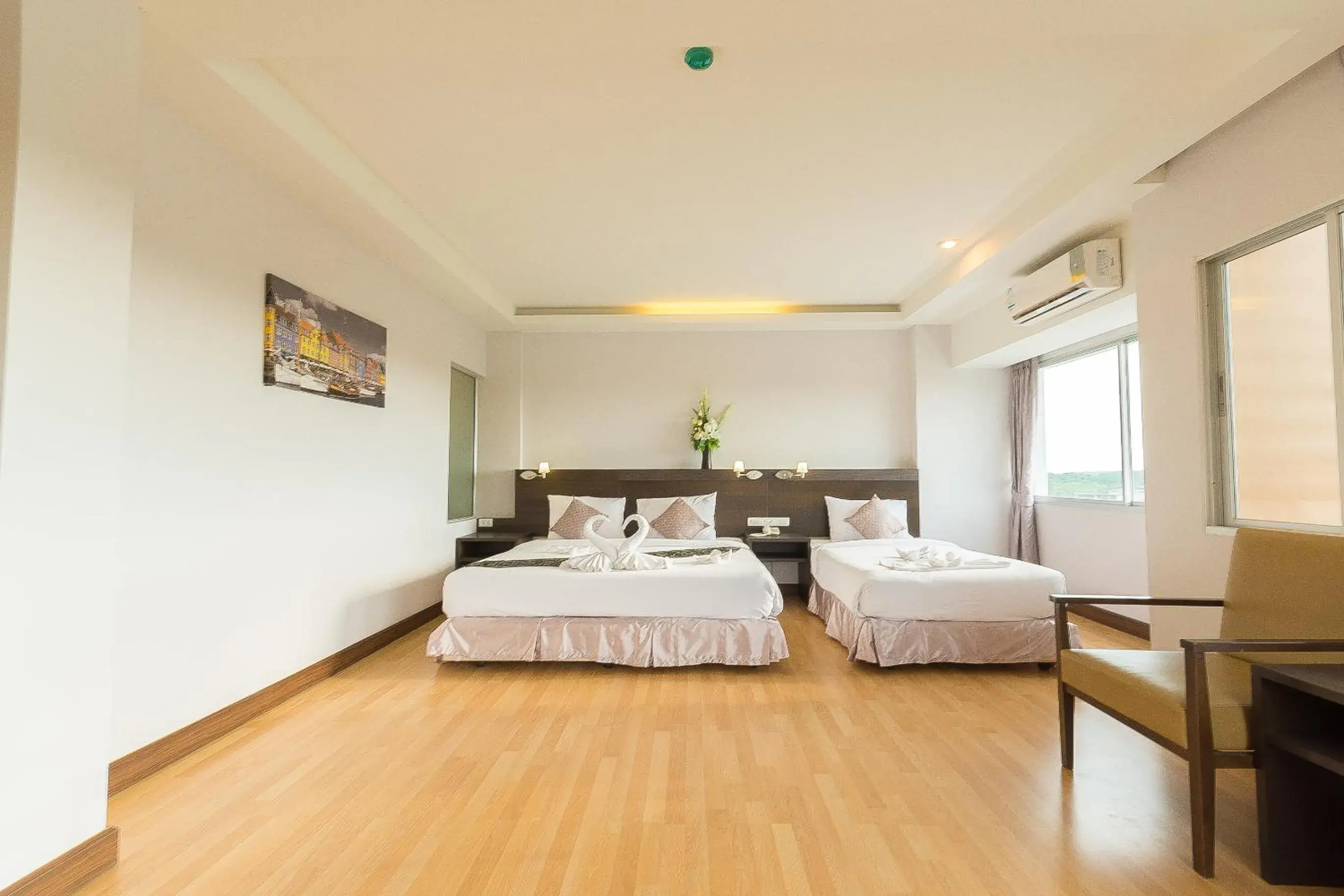 Bedroom, Bed in SinKiat Buri Hotel Bedroom, Bed in SinKiat Buri Hotel