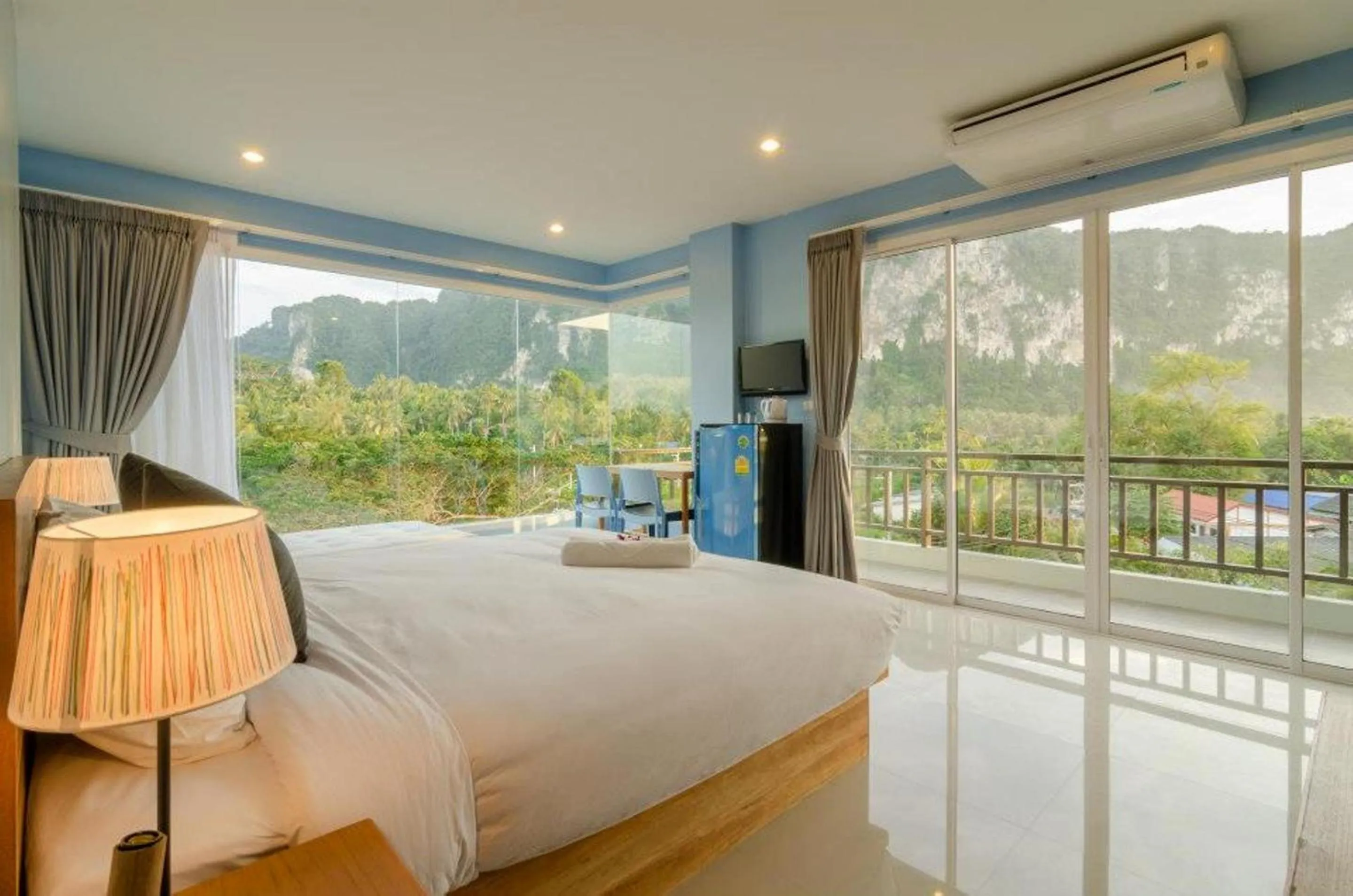 Photo of the whole room, Bed in Ao Nang Miti Resort