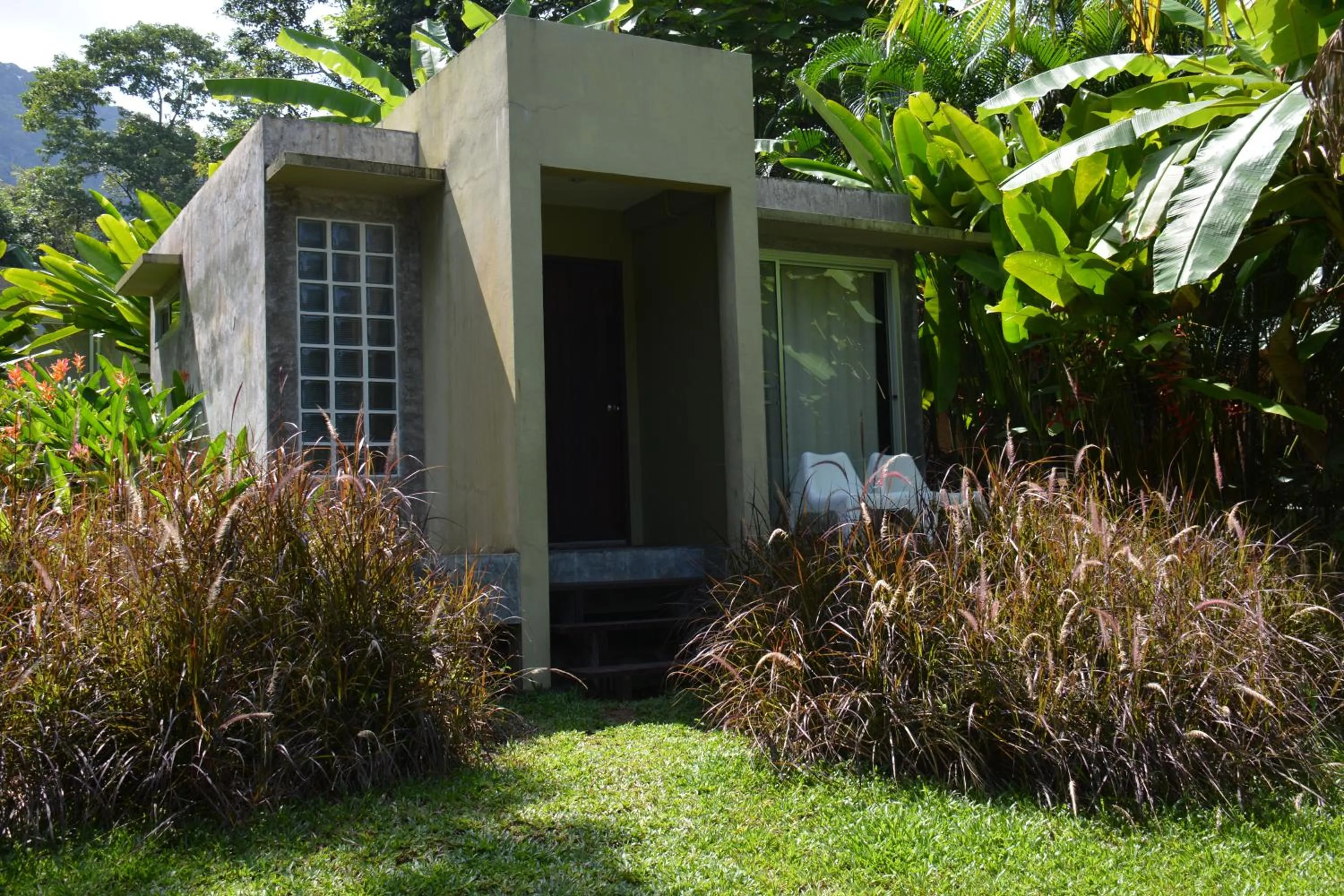 Photo of the whole room in Lazy Republique