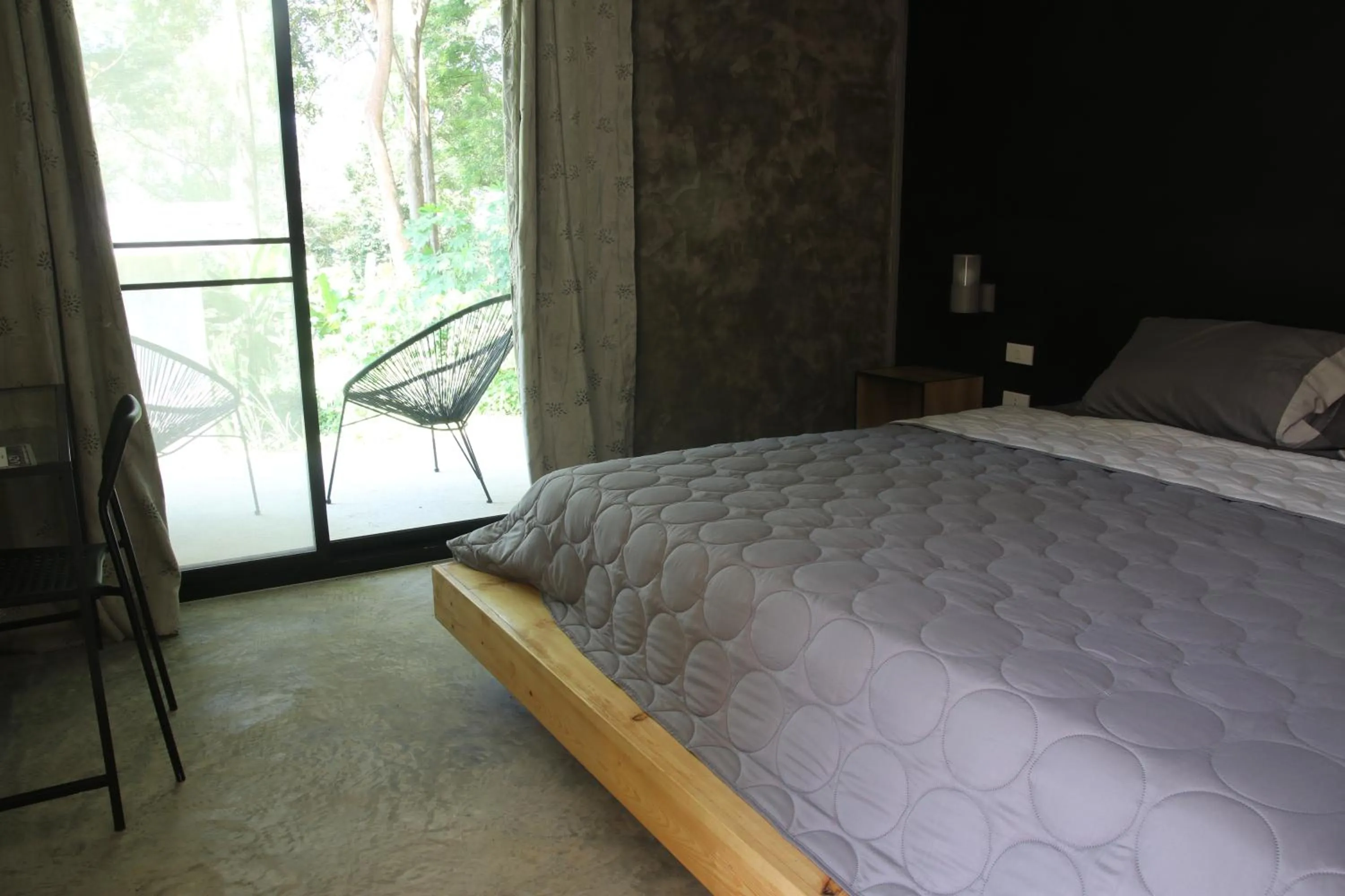 Bed in Lazy Republique