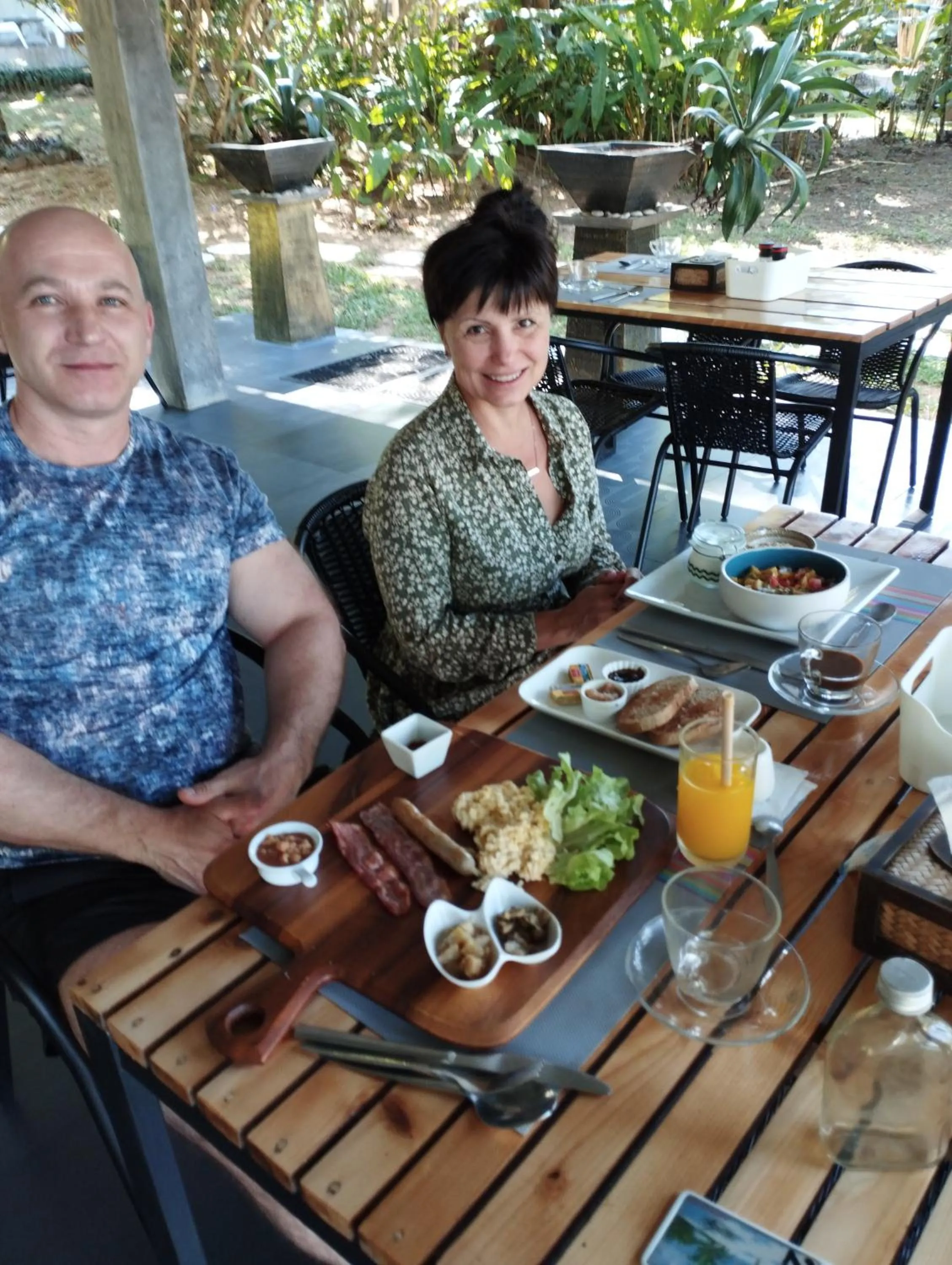 Breakfast in Lazy Republique