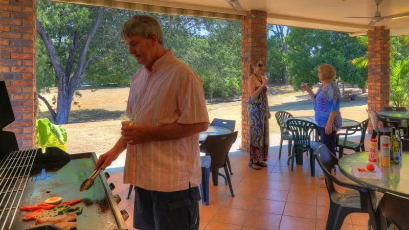 BBQ facilities in Heritage Lodge Motel
