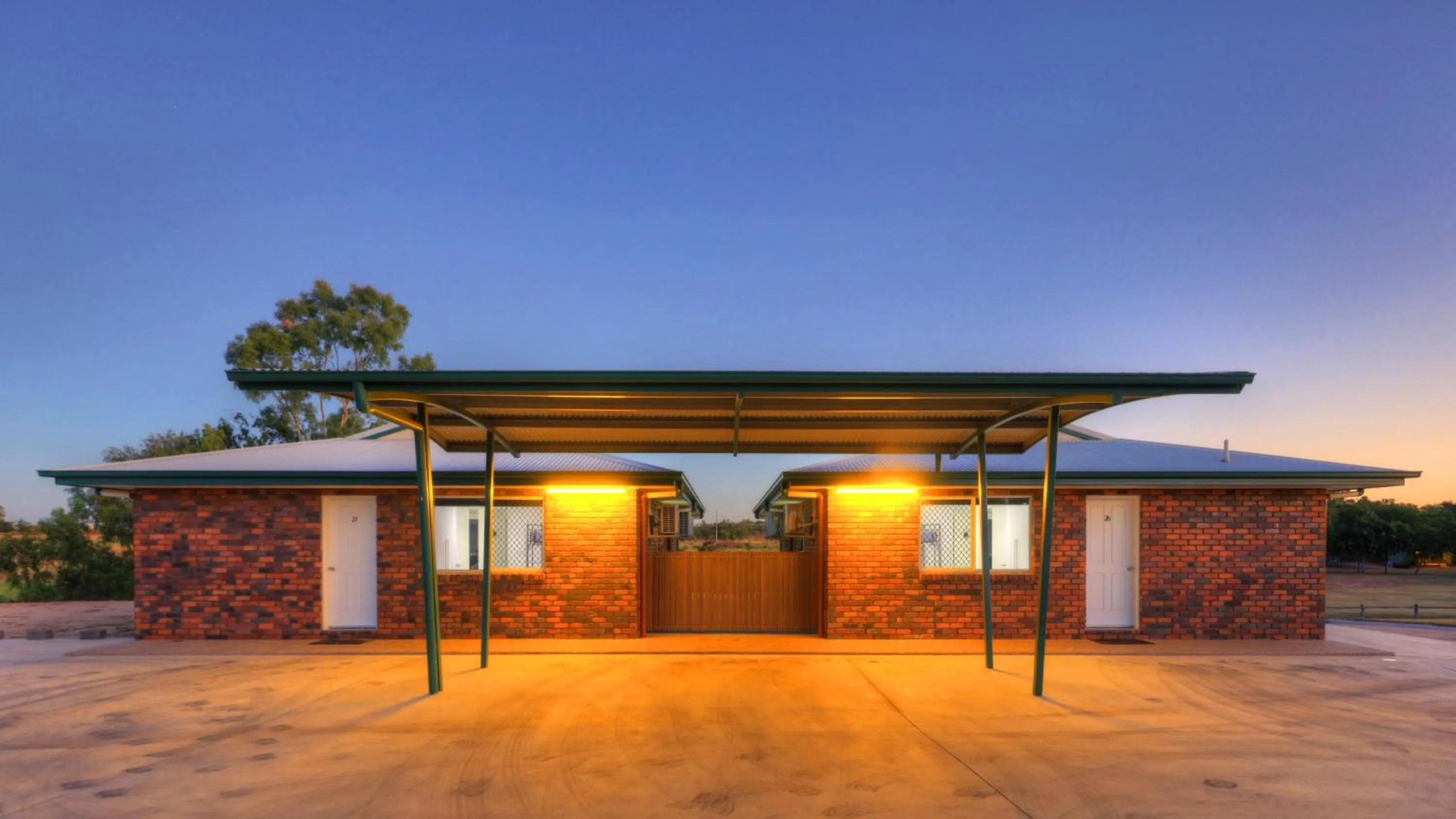 Heritage Lodge Motel