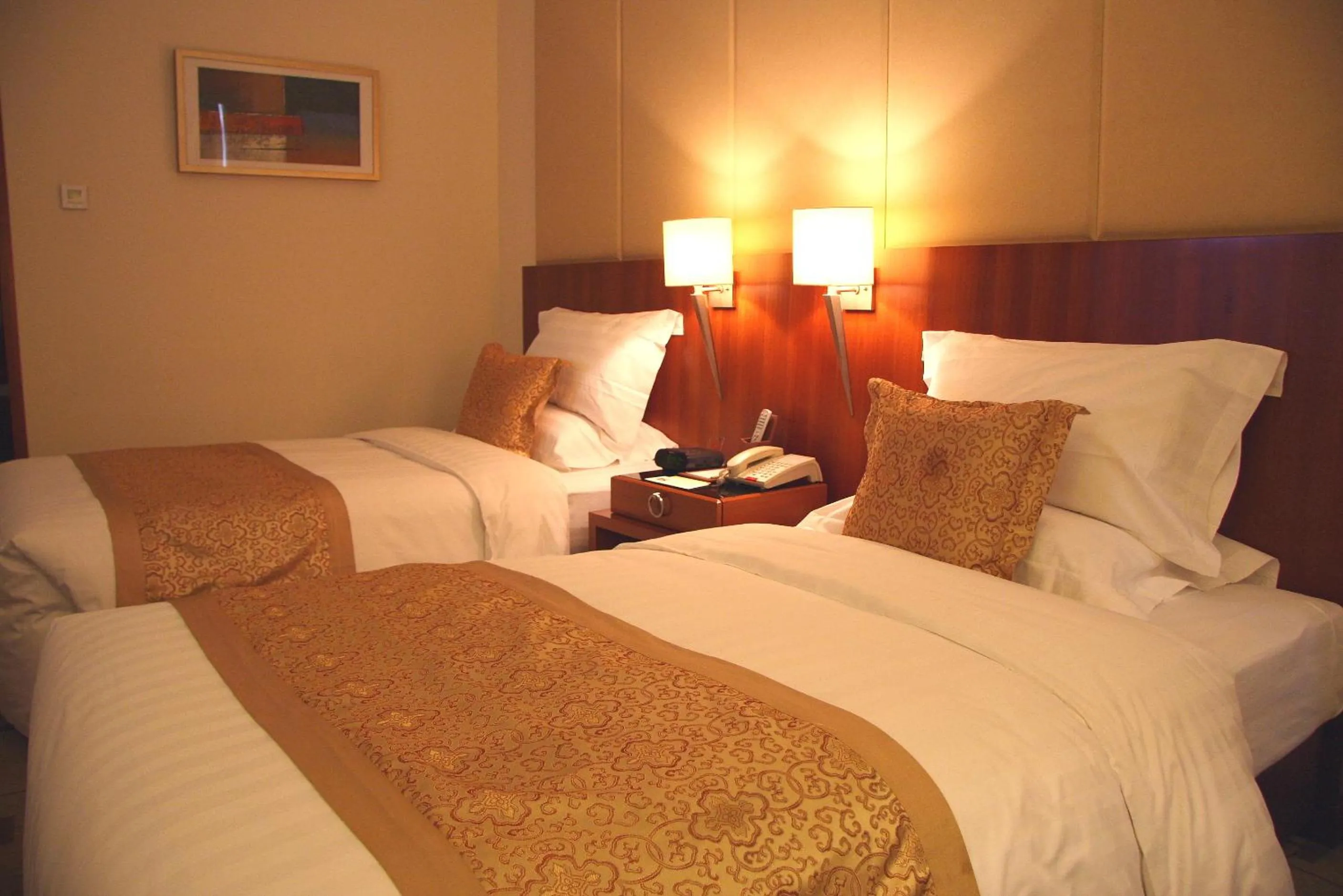 Bed in Jianguo Garden Hotel