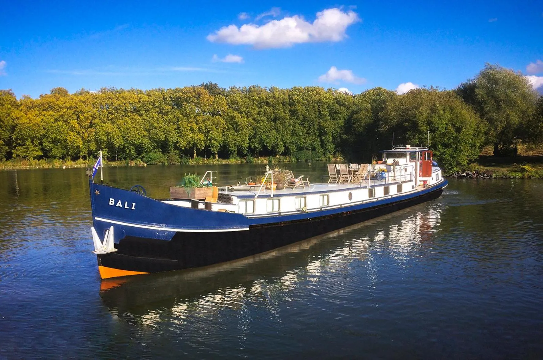 Bateau péniche au coeur de Lille