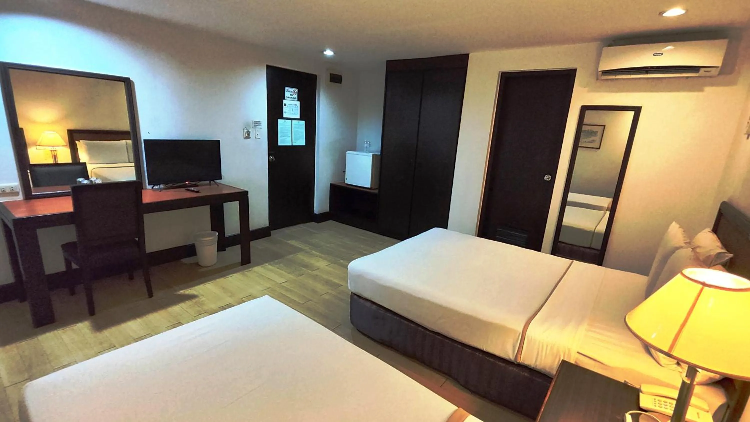 Bed in Rajah Park Hotel by Hiverooms