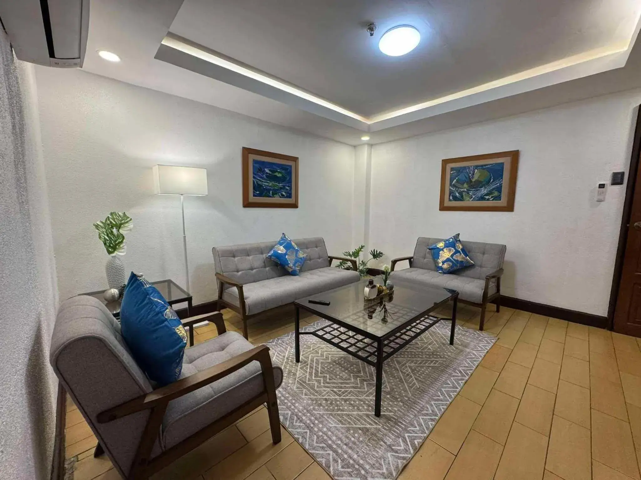 Suite in Rajah Park Hotel by Hiverooms Suite in Rajah Park Hotel by Hiverooms