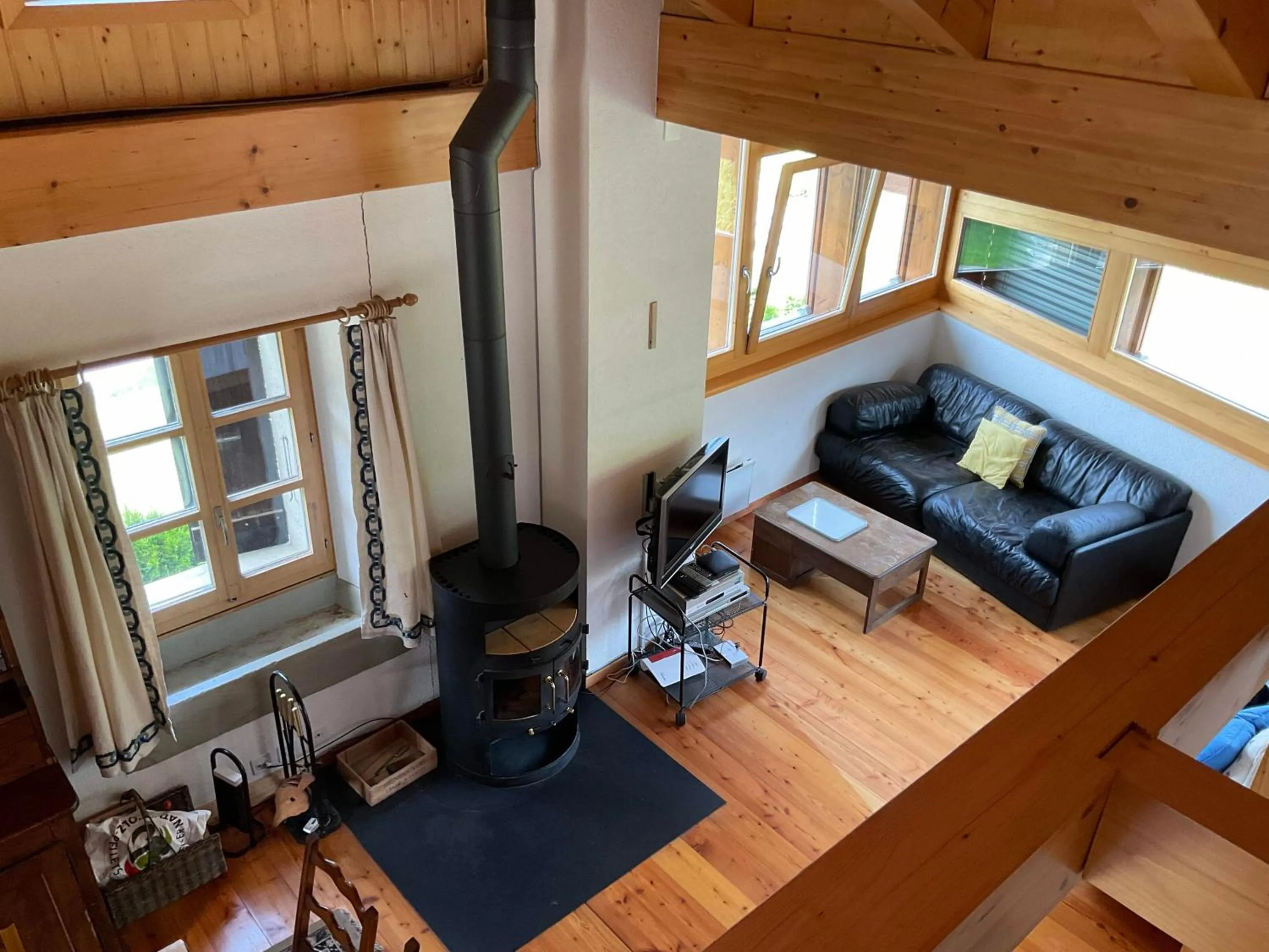 Communal lounge/ TV room in Hotel les Touristes