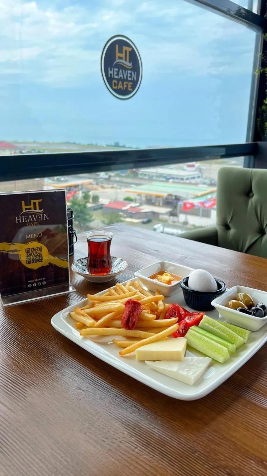 Food and drinks in Yusra Apart Otel