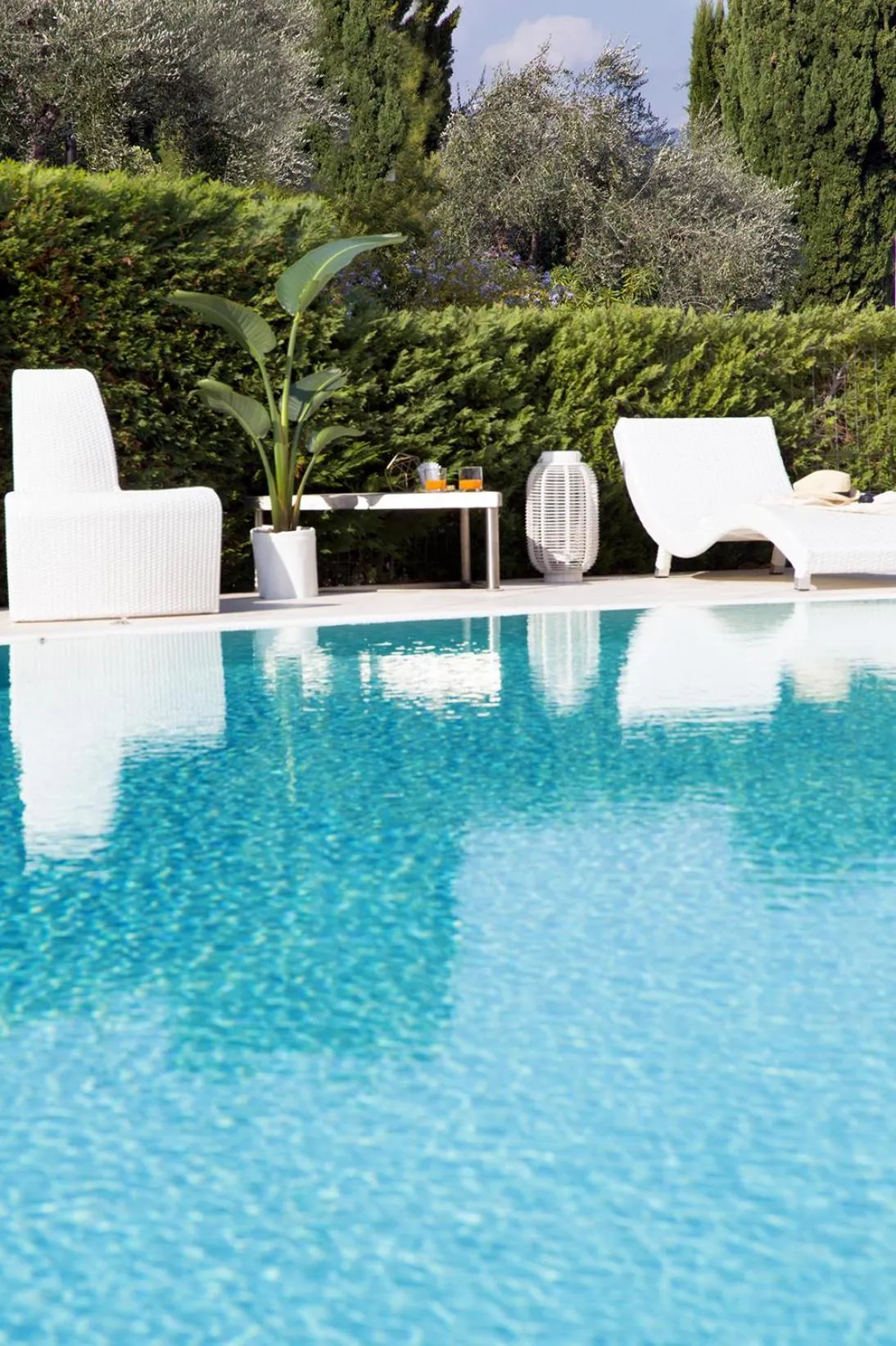 Swimming pool in Hotel Iva