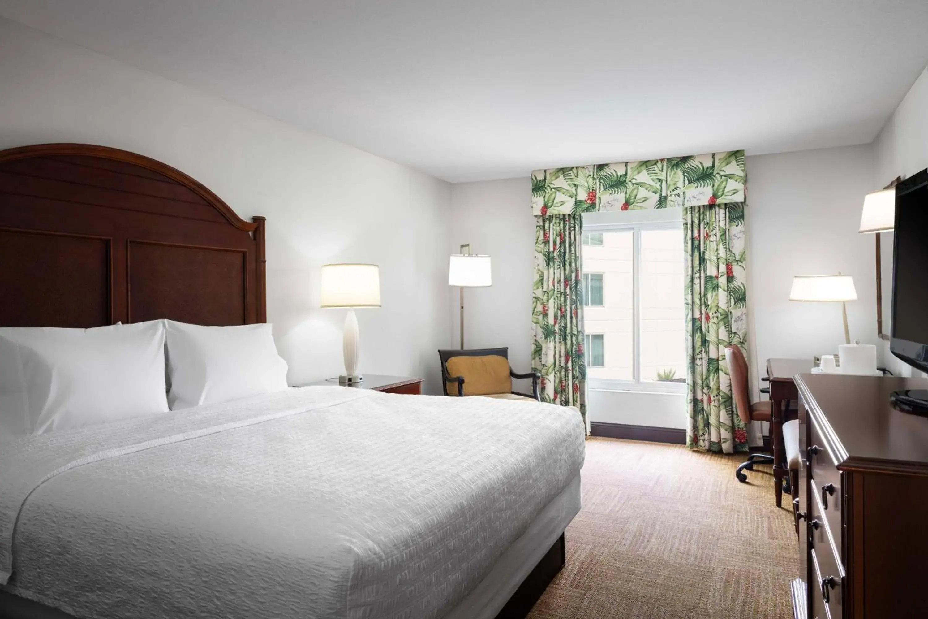 Bed in Hampton Inn & Suites San Juan Bed in Hampton Inn & Suites San Juan