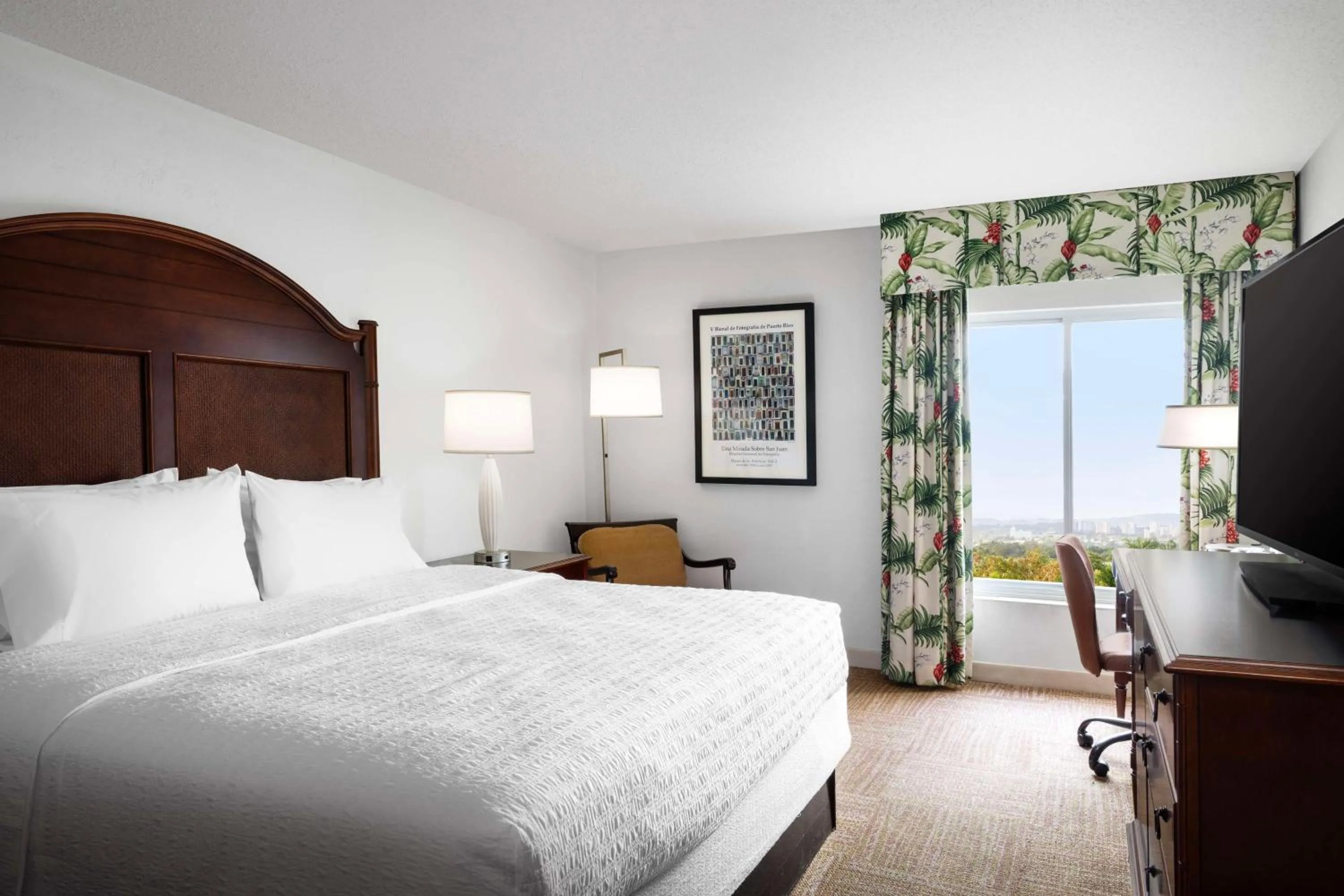 Bed in Hampton Inn & Suites San Juan