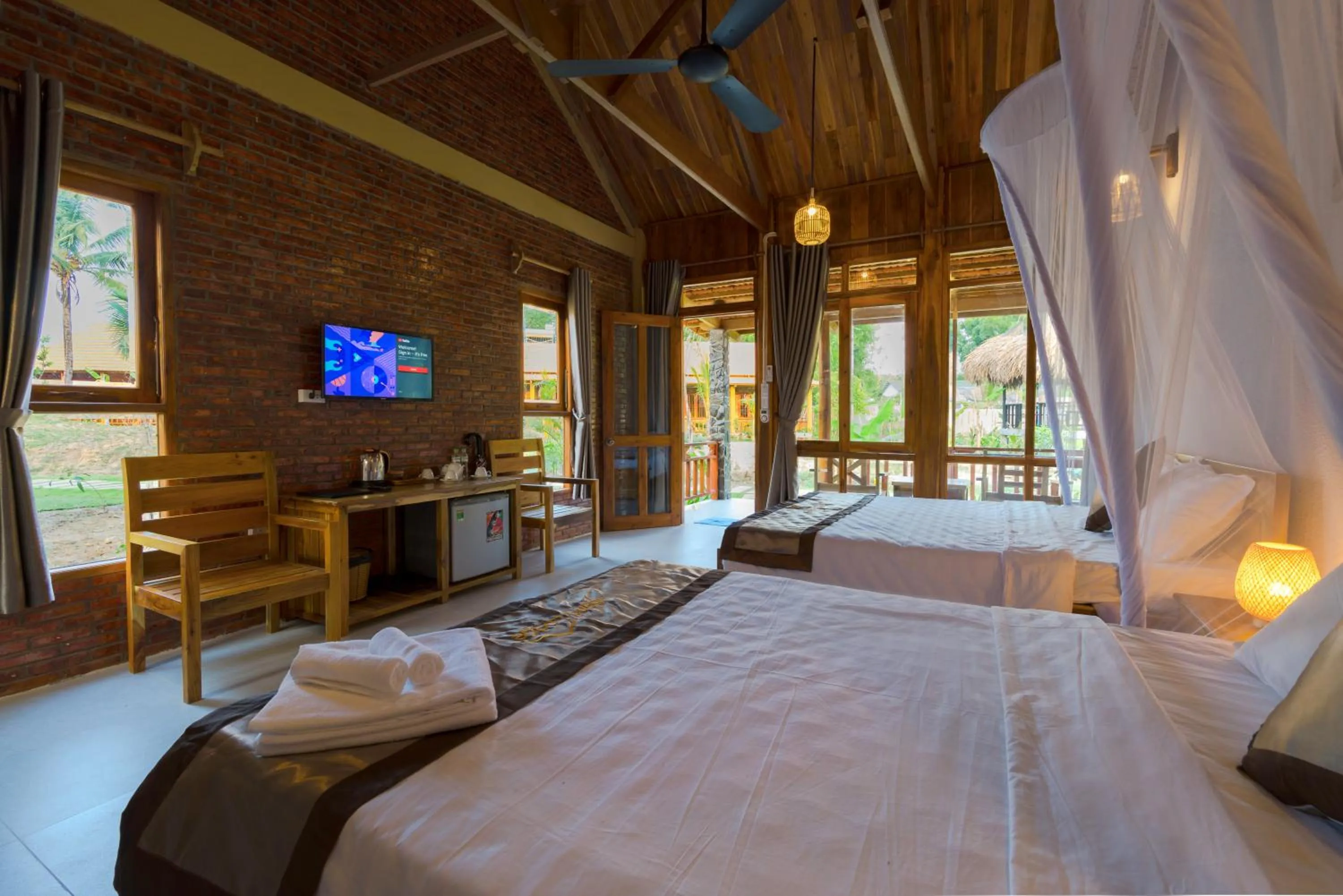 TV and multimedia, Bed in Island Lodge