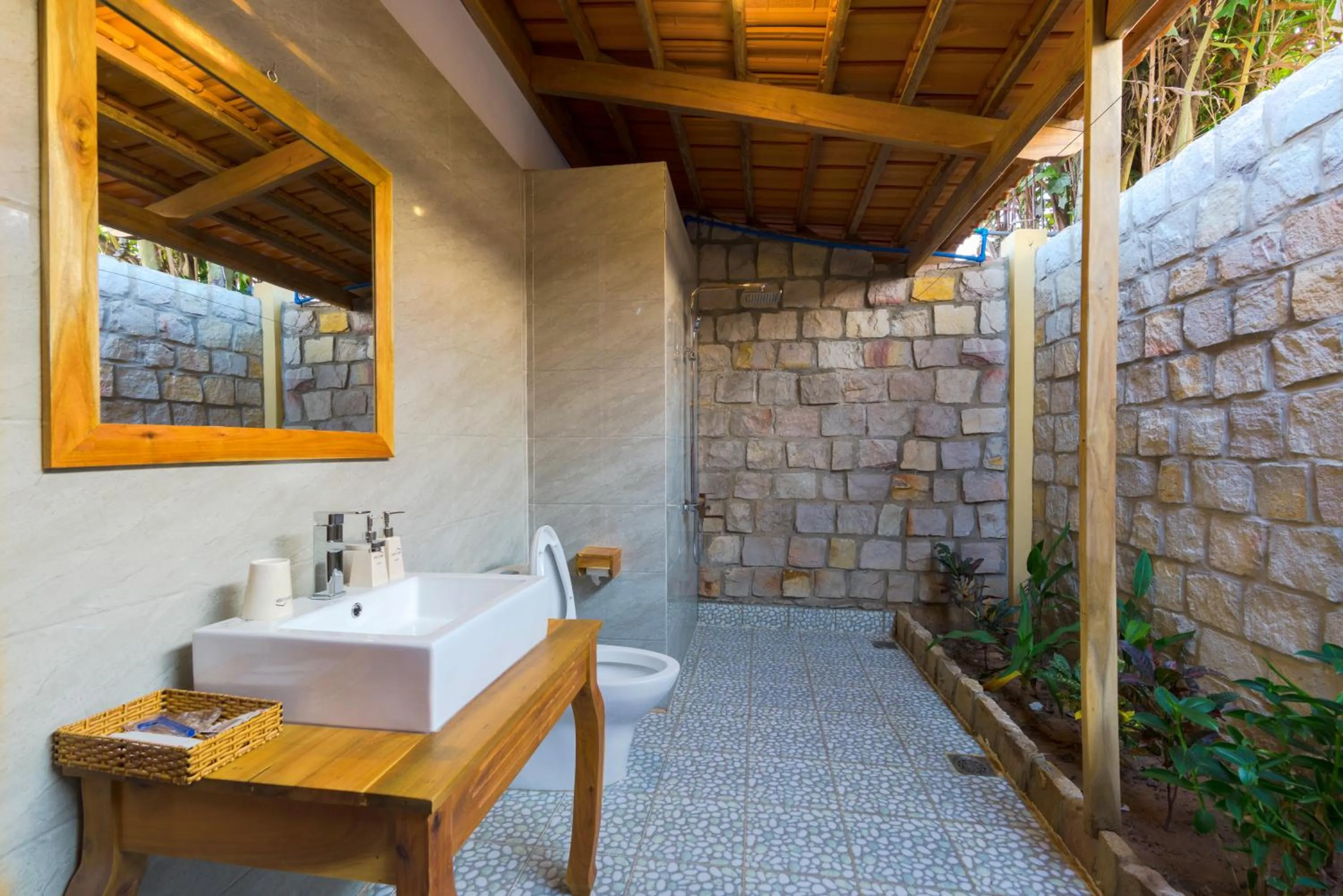 Bathroom in Island Lodge
