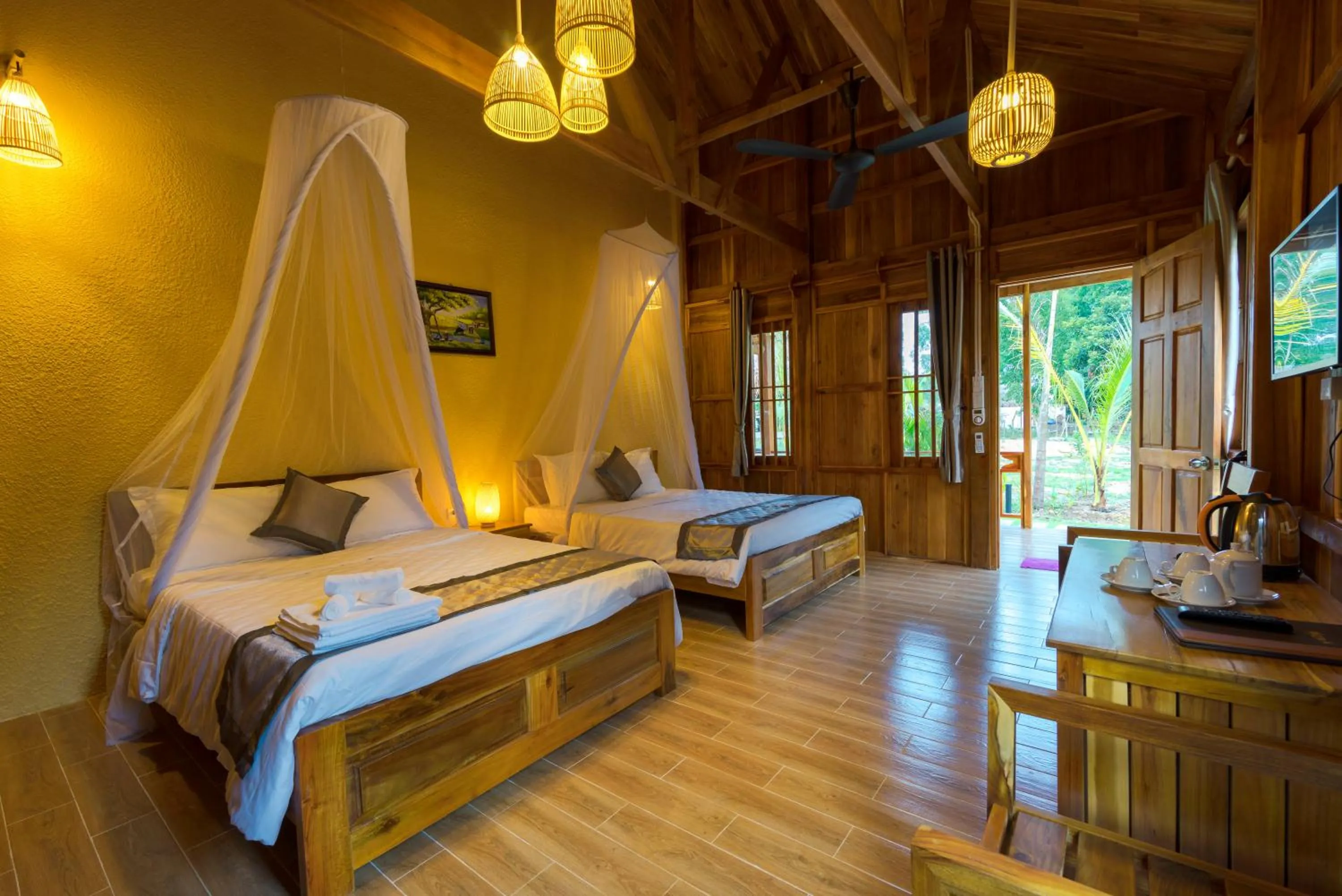 Bed in Island Lodge
