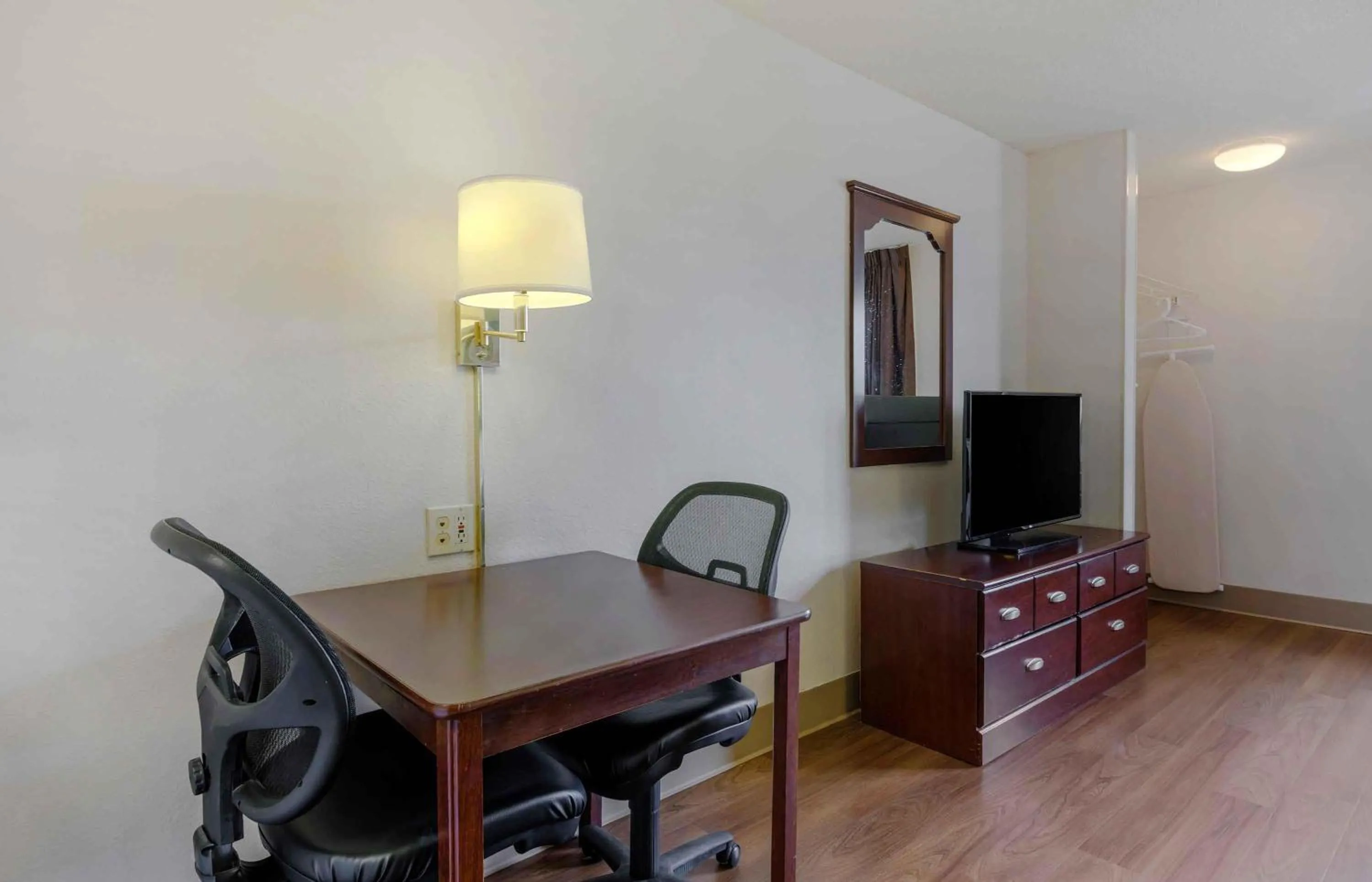 Bedroom in Extended Stay America Suites - Orlando - Lake Mary - 1036 Greenwood Blvd