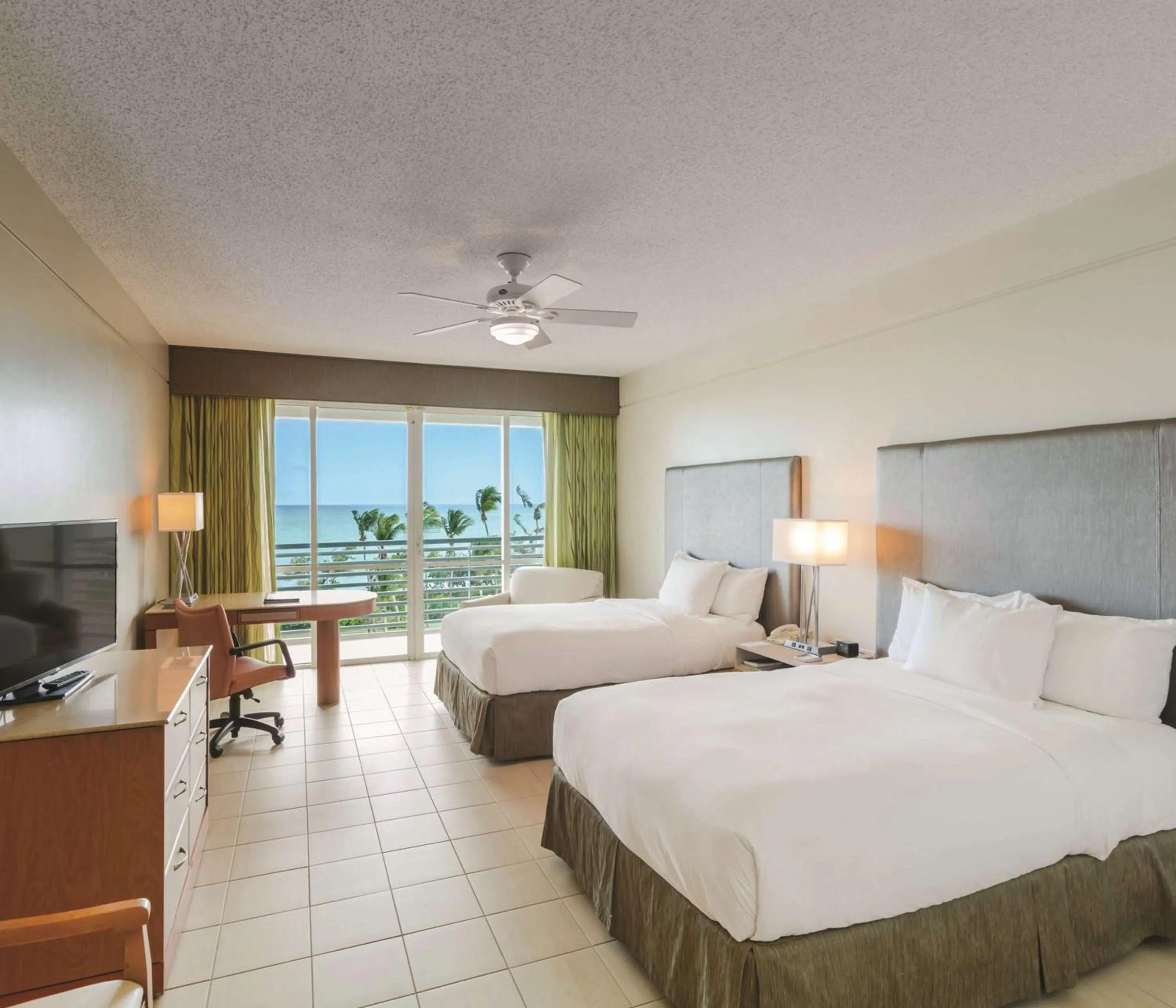 Bedroom, Bed in Hilton Ponce Golf & Casino Resort