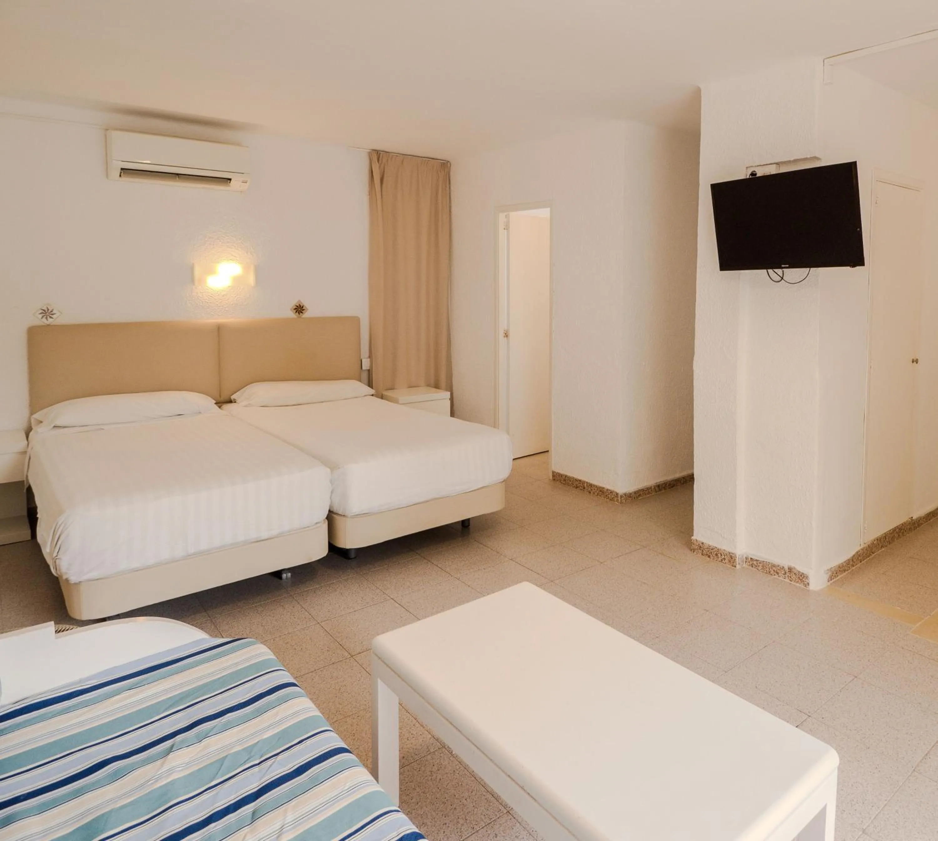 Property building, Bed in Sun Club El Dorado - All Inclusive
