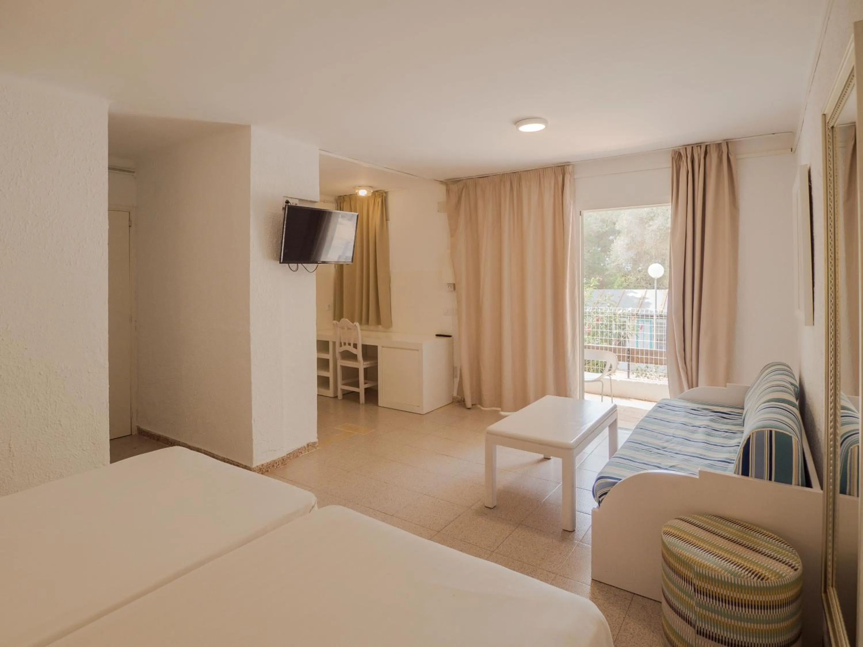 Property building, Bed in Sun Club El Dorado - All Inclusive