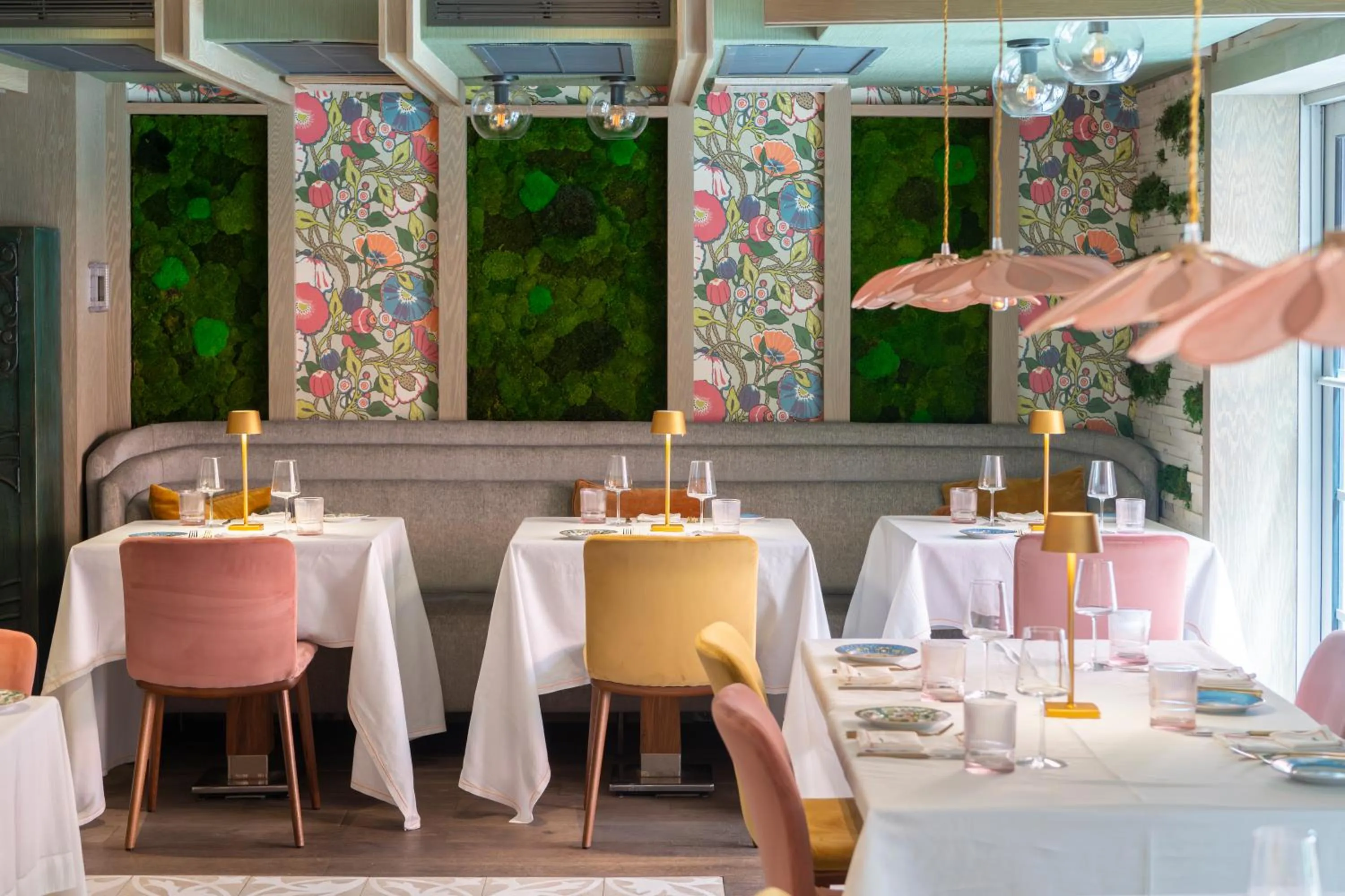 Restaurant/places to eat in Lennox Miami Beach