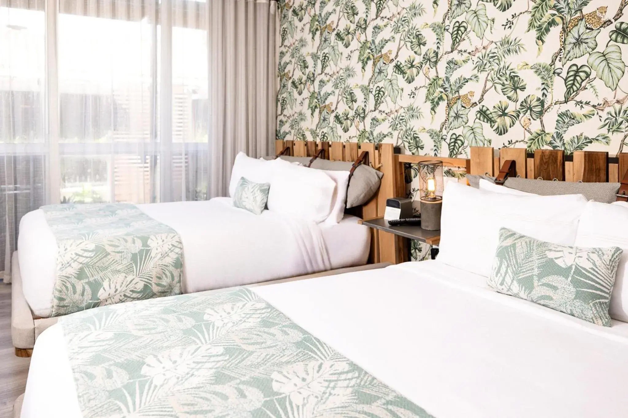 Double or Twin Room with Pool View in Lennox Miami Beach Double or Twin Room with Pool View in Lennox Miami Beach