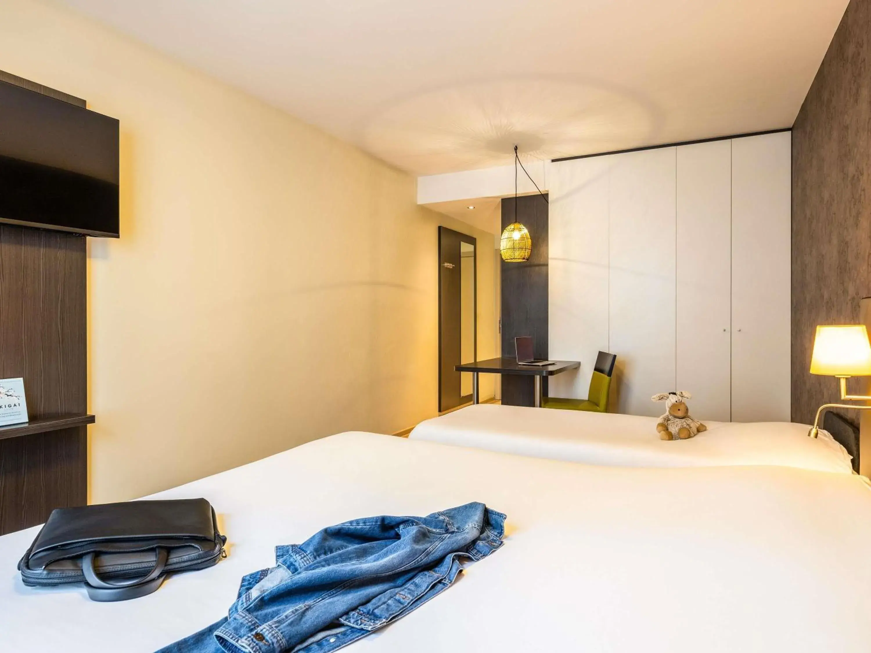 Bedroom, Bed in ibis Styles Hotel Brussels Centre Stéphanie Bedroom, Bed in ibis Styles Hotel Brussels Centre Stéphanie