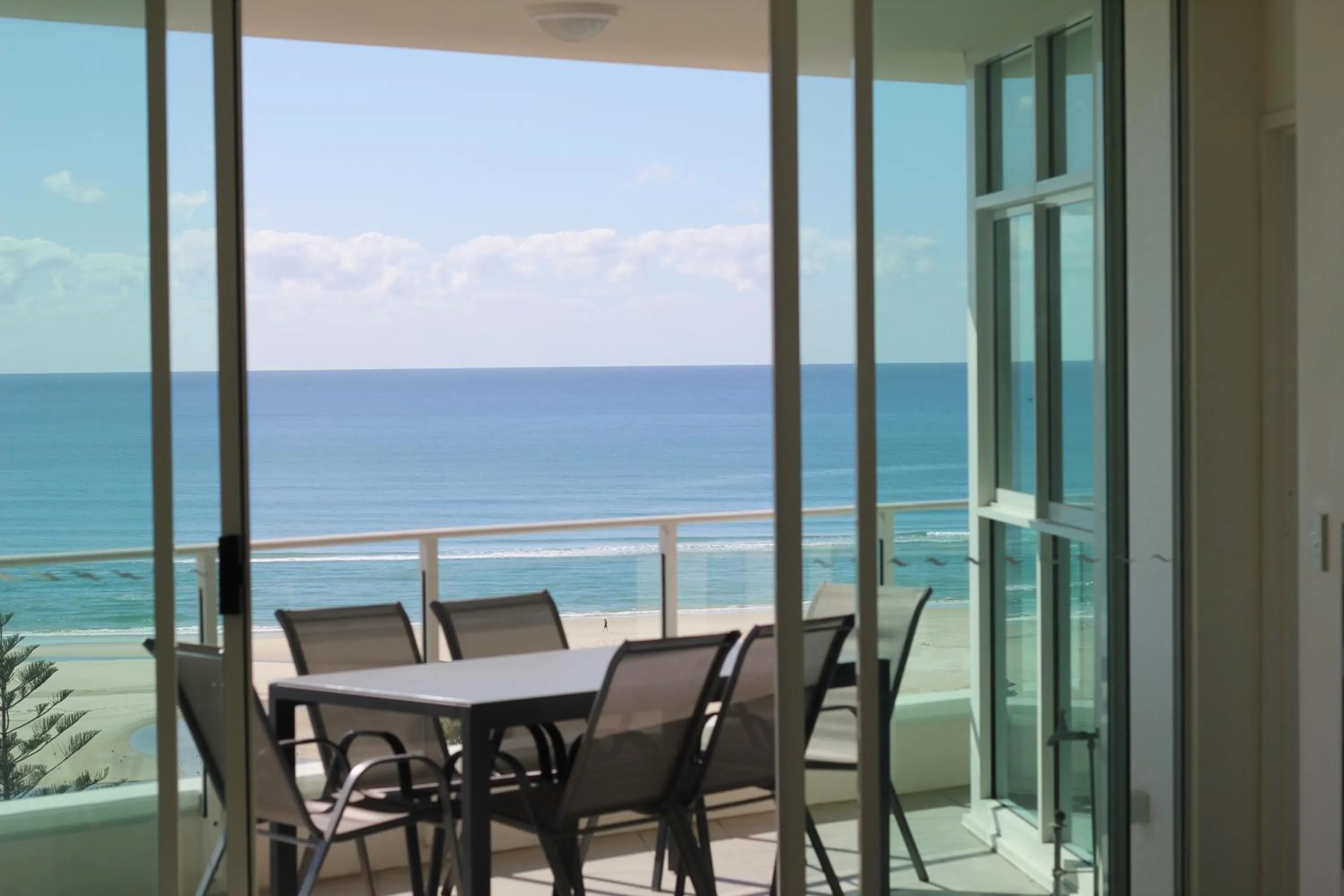 Kirra Surf Apartments