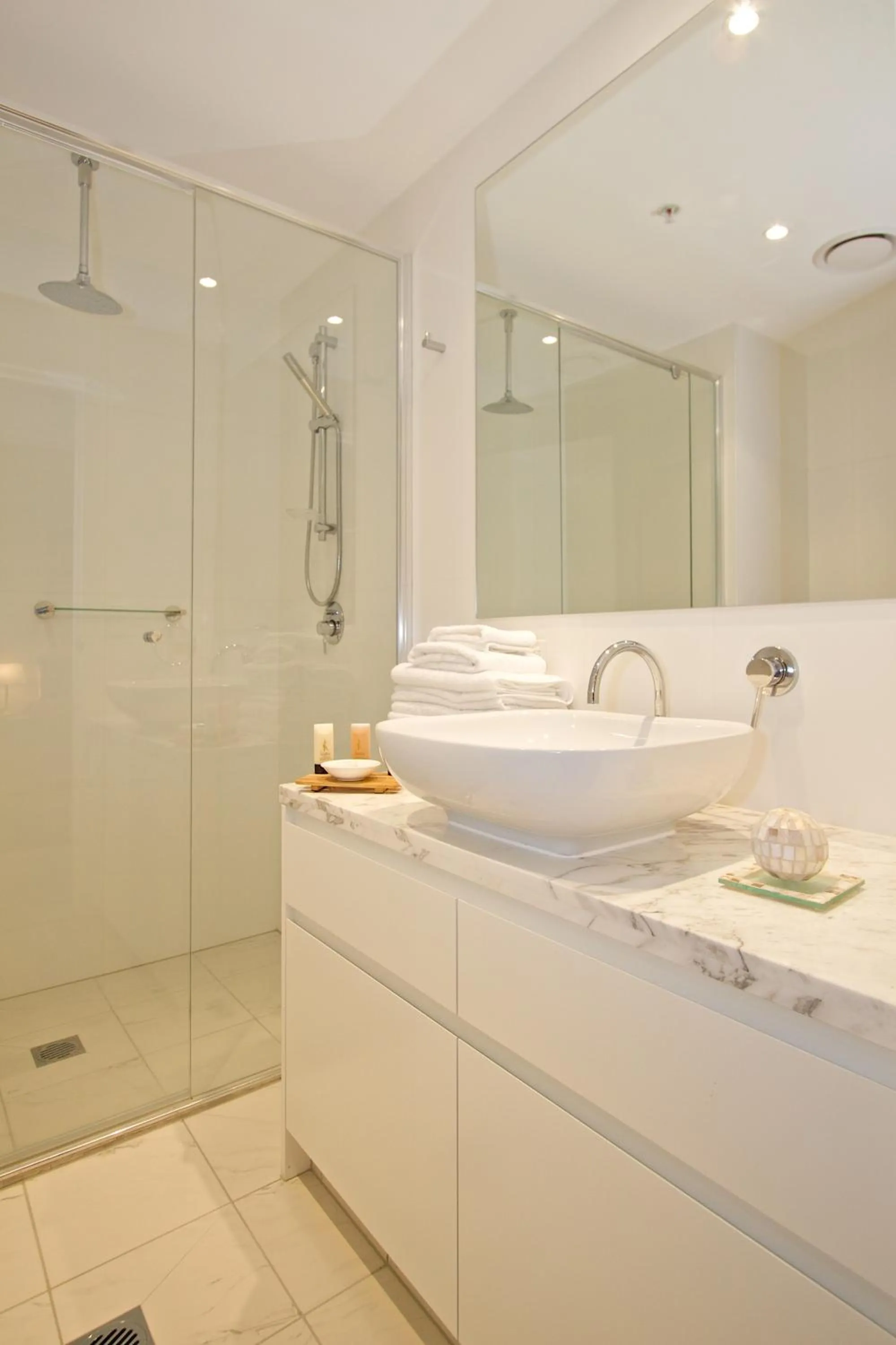 Bathroom in Kirra Surf Apartments