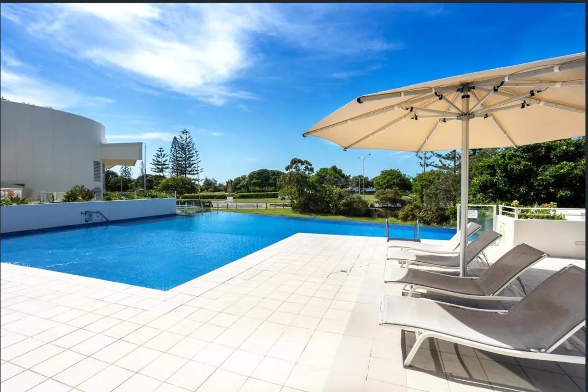 Kirra Surf Apartments