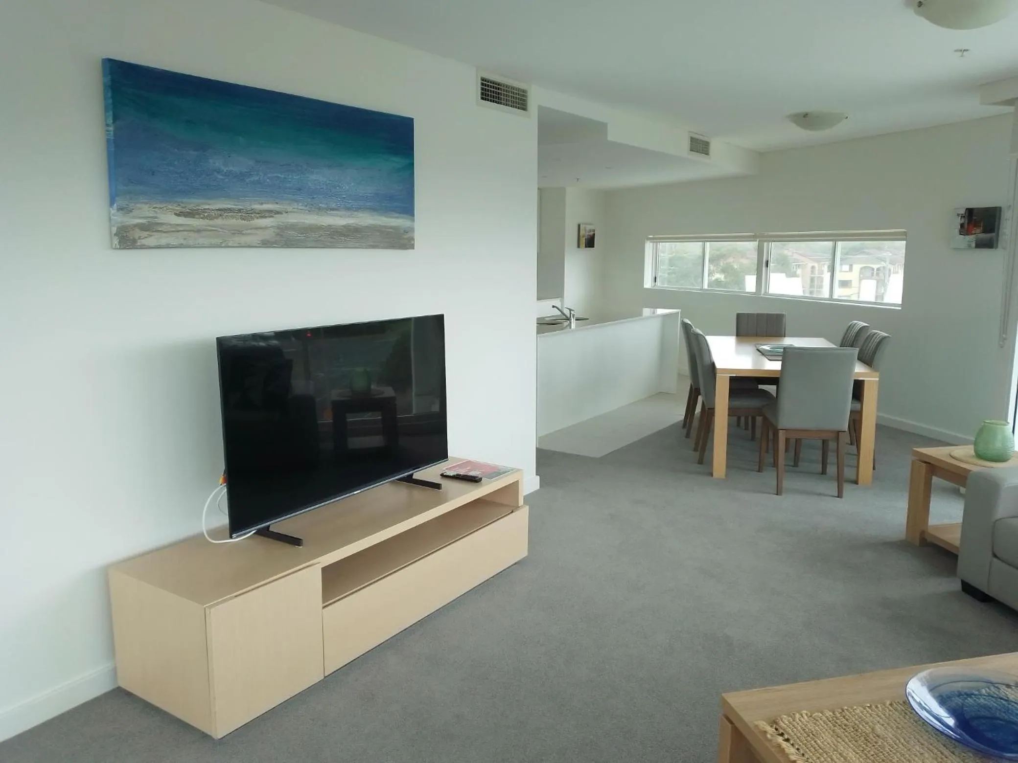 Dining area in Kirra Surf Apartments
